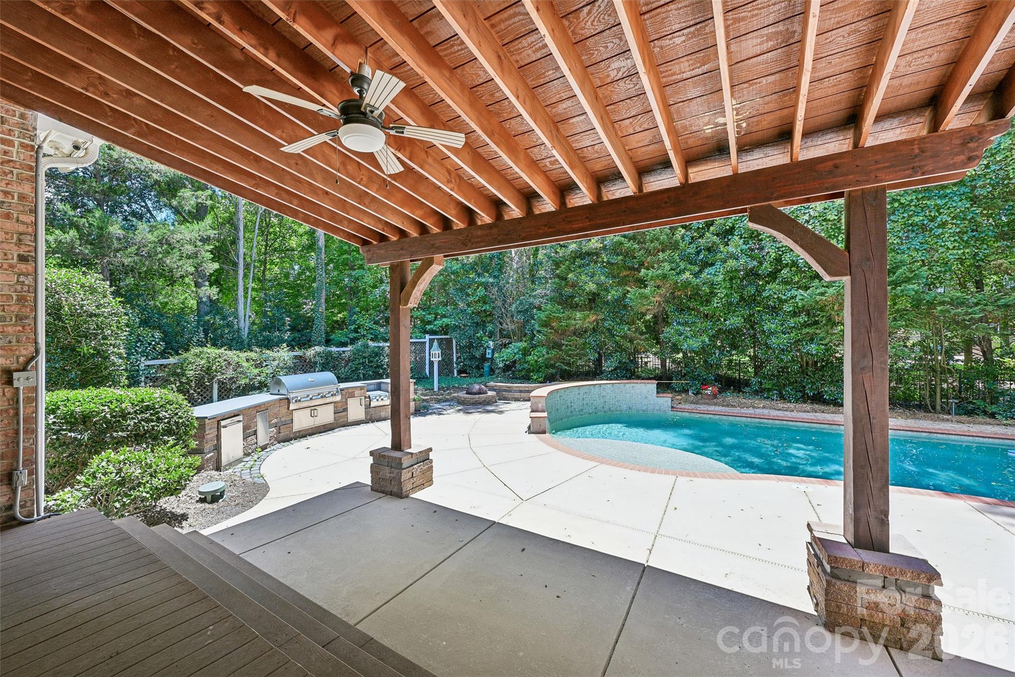 100 Mary Mack Lane Property Photo 5
