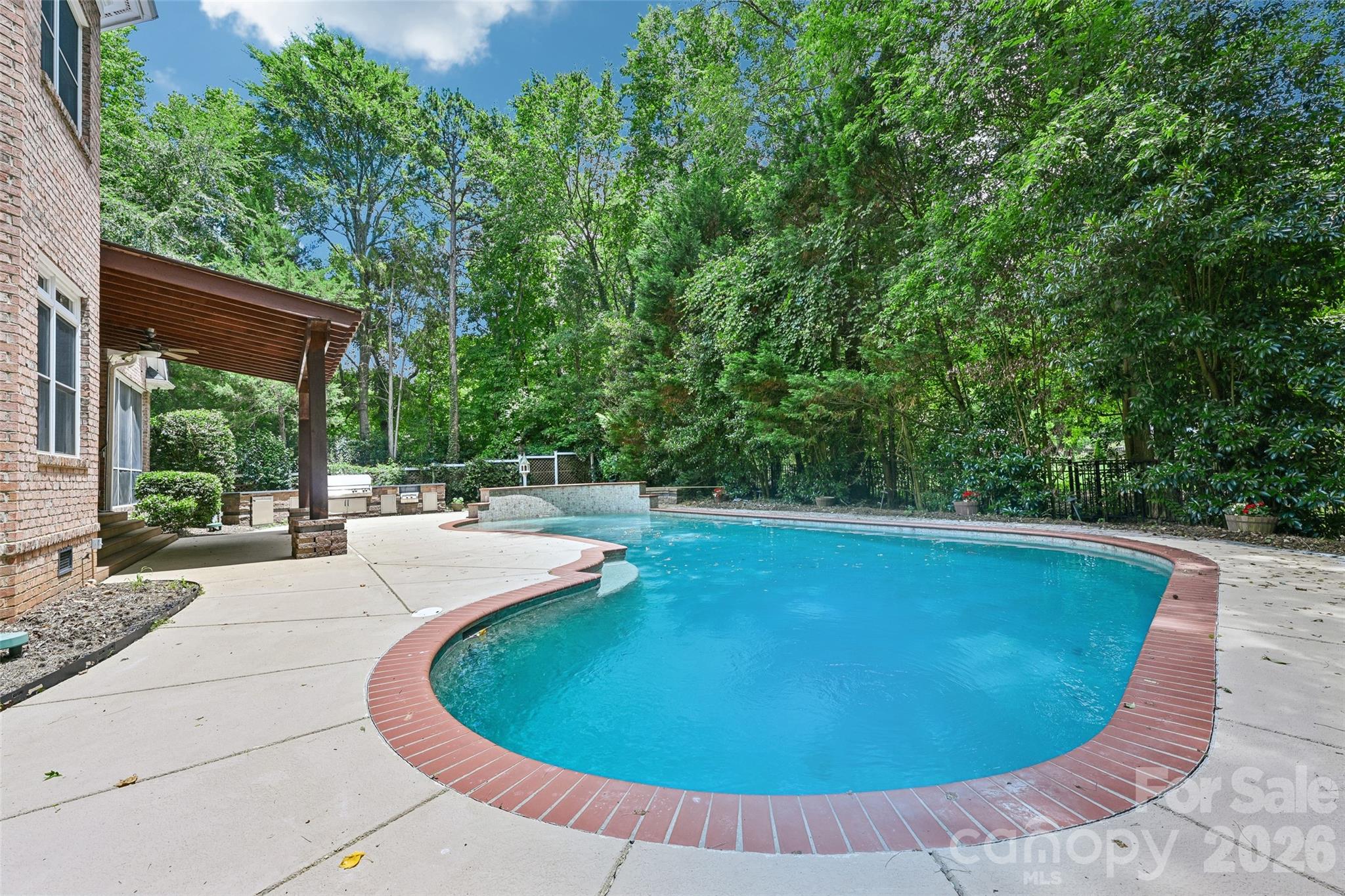 100 Mary Mack Lane Property Photo 6