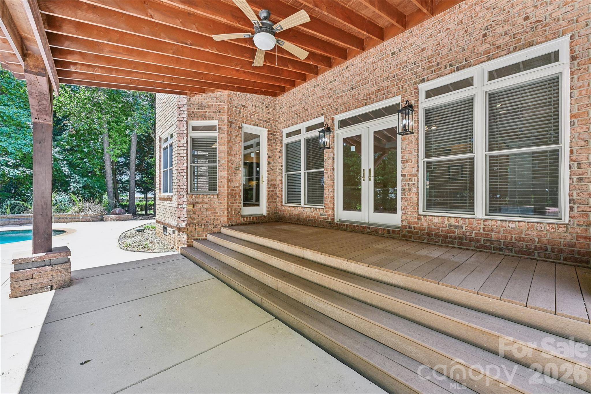 100 Mary Mack Lane Property Photo 8