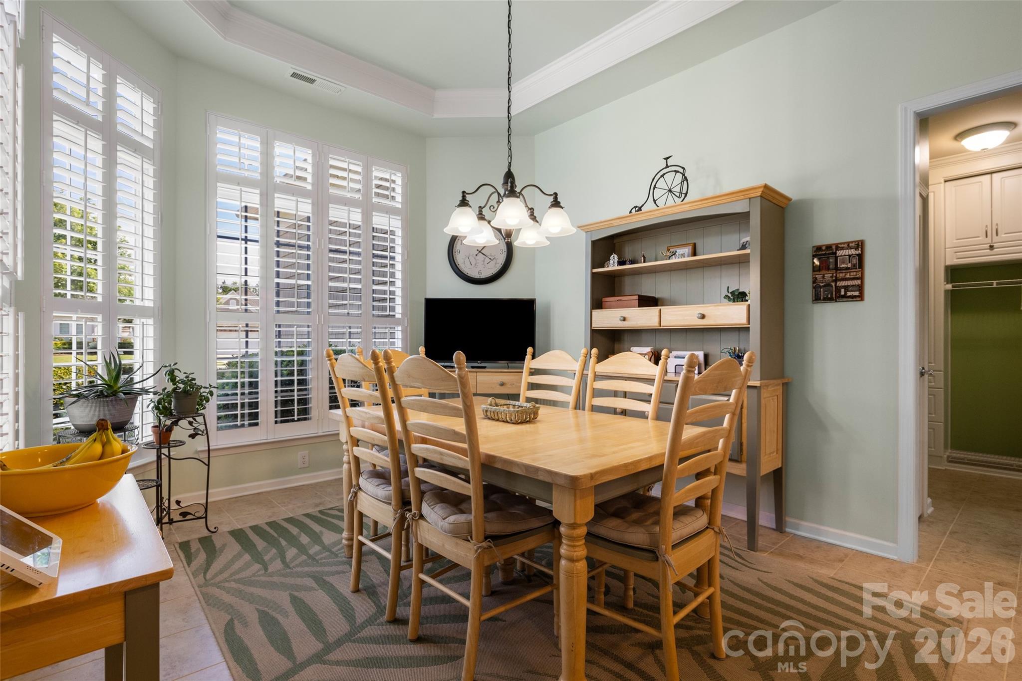 5010 Olympic Court Property Photo 6
