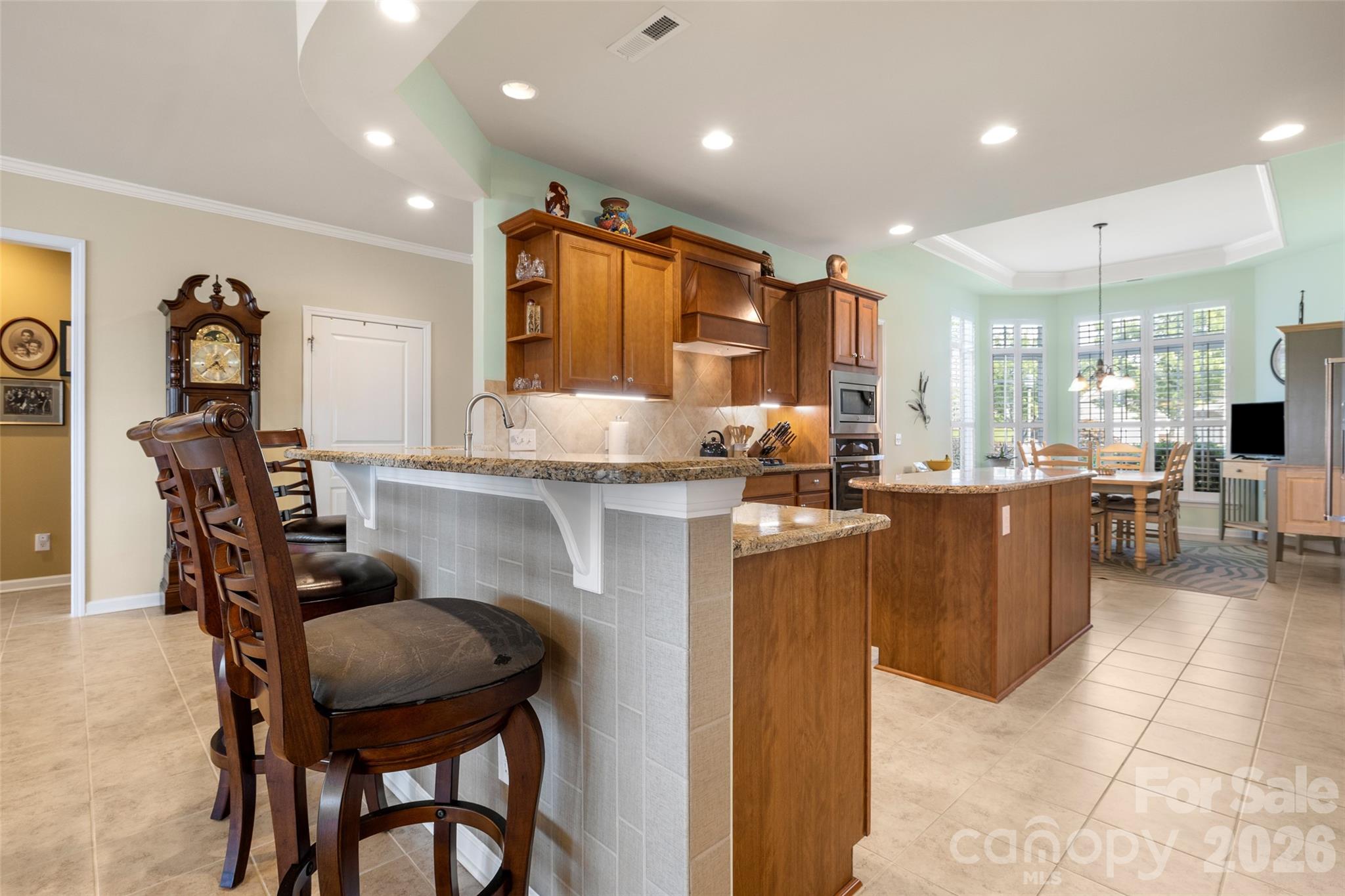 5010 Olympic Court Property Photo 12