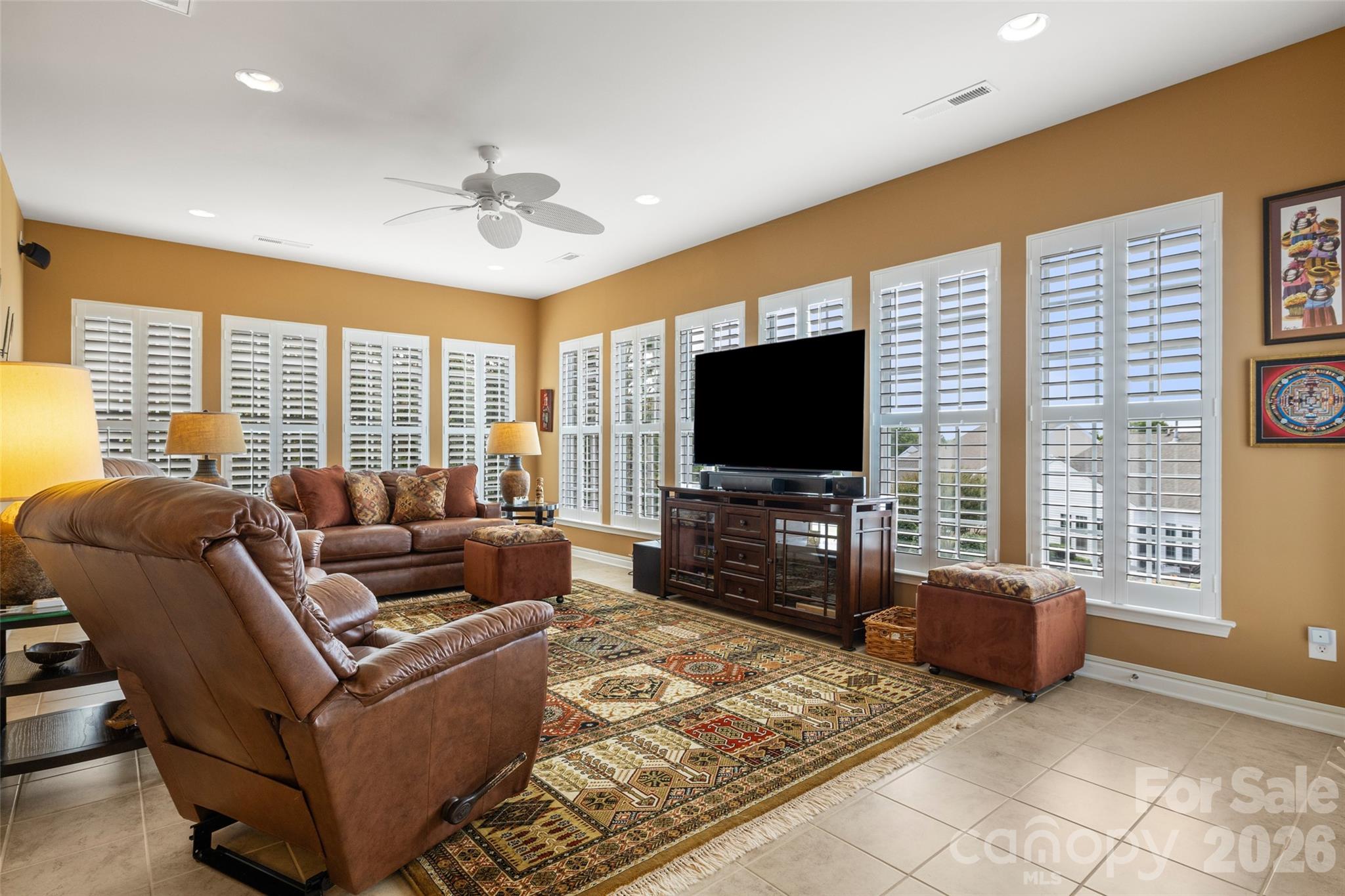 5010 Olympic Court Property Photo 16