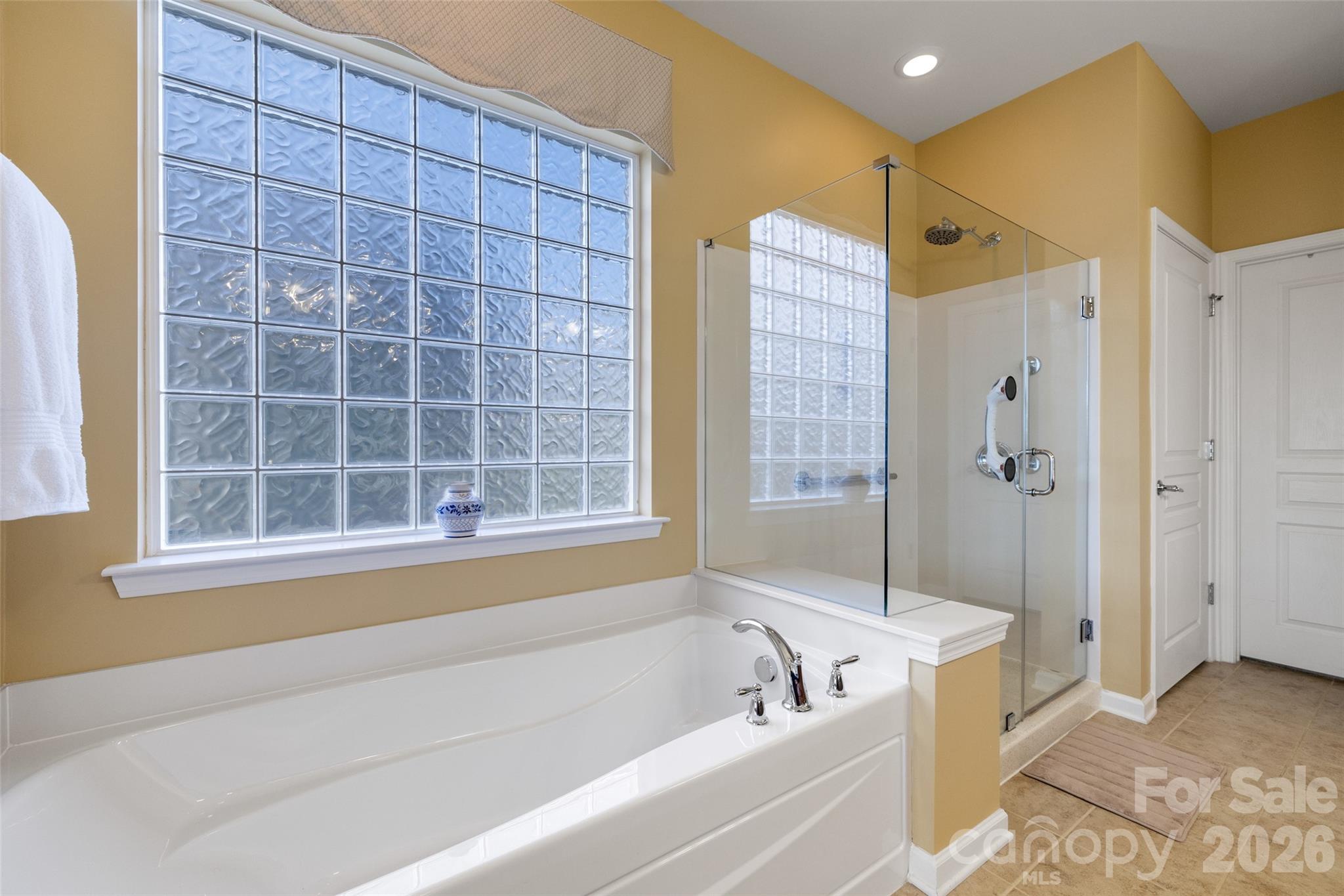5010 Olympic Court Property Photo 22