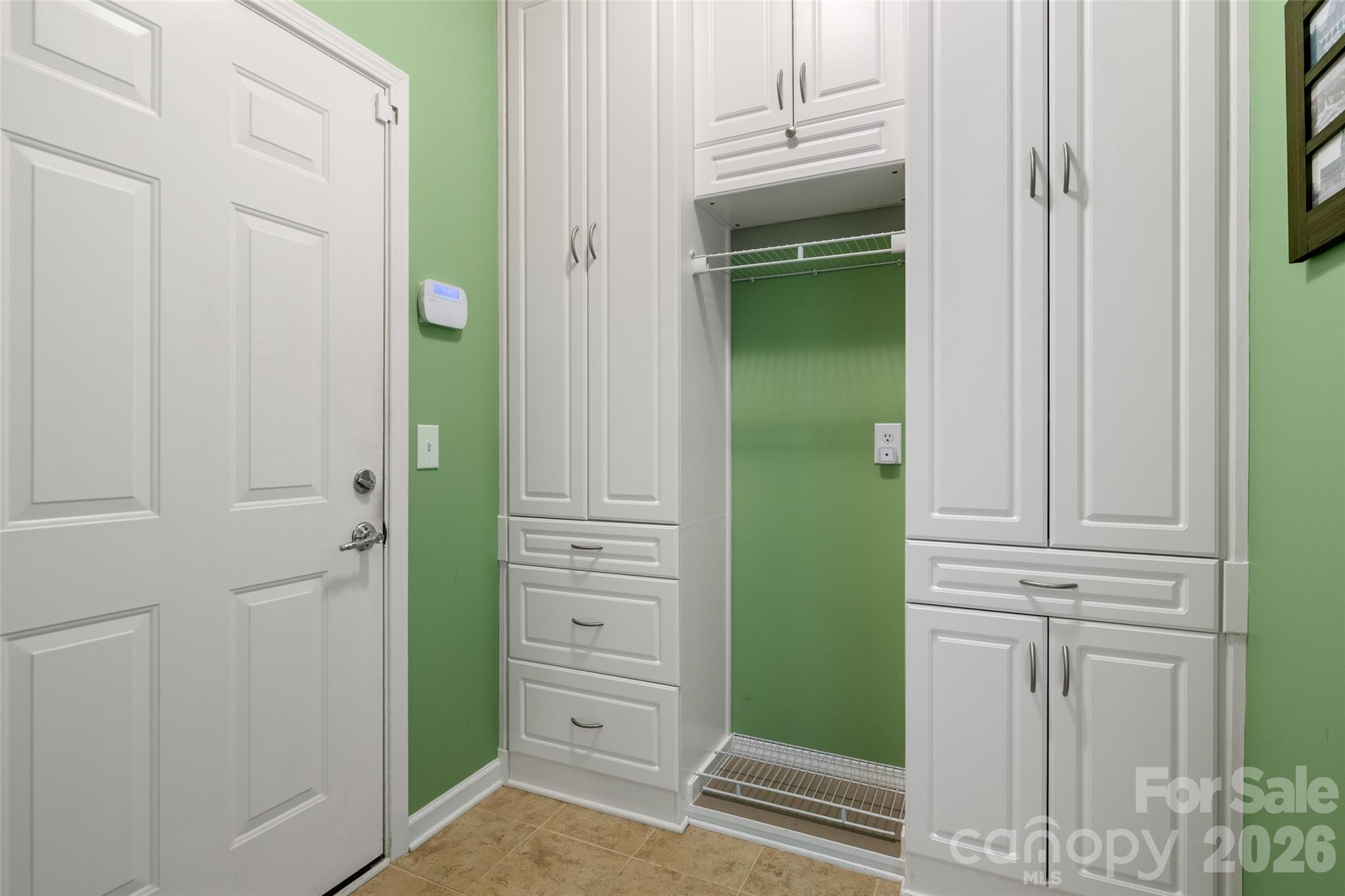 5010 Olympic Court Property Photo 31