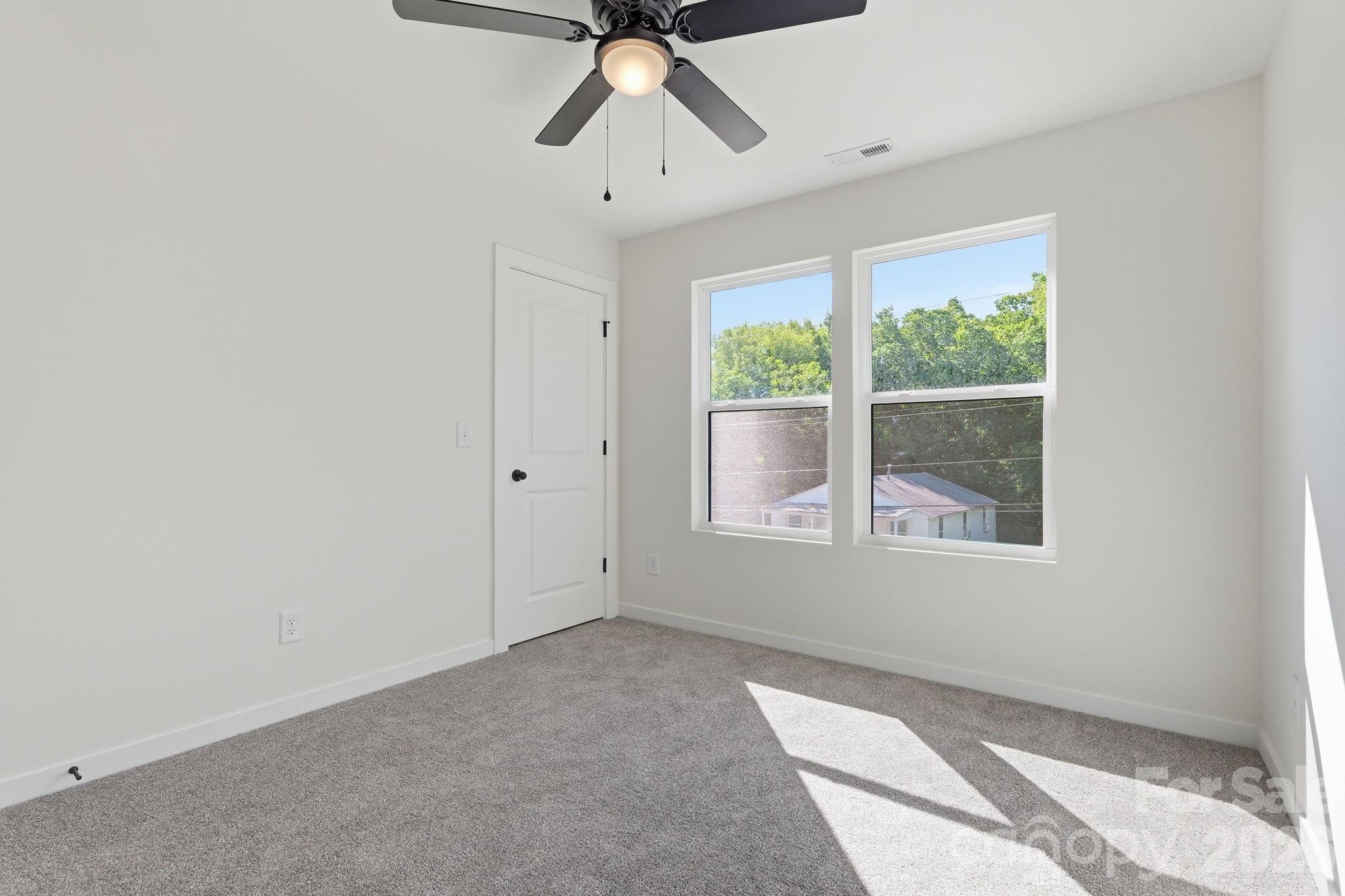 53 Young Avenue Property Photo 28