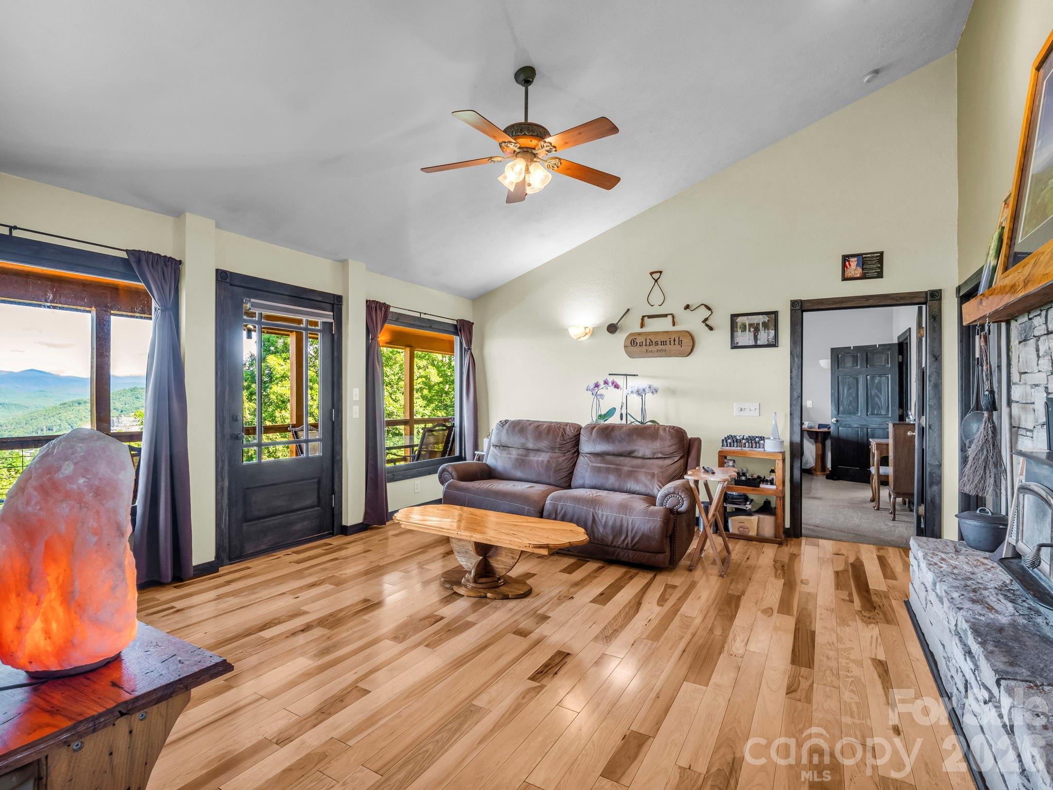 1025 Jeter Mountain Road Property Photo 8