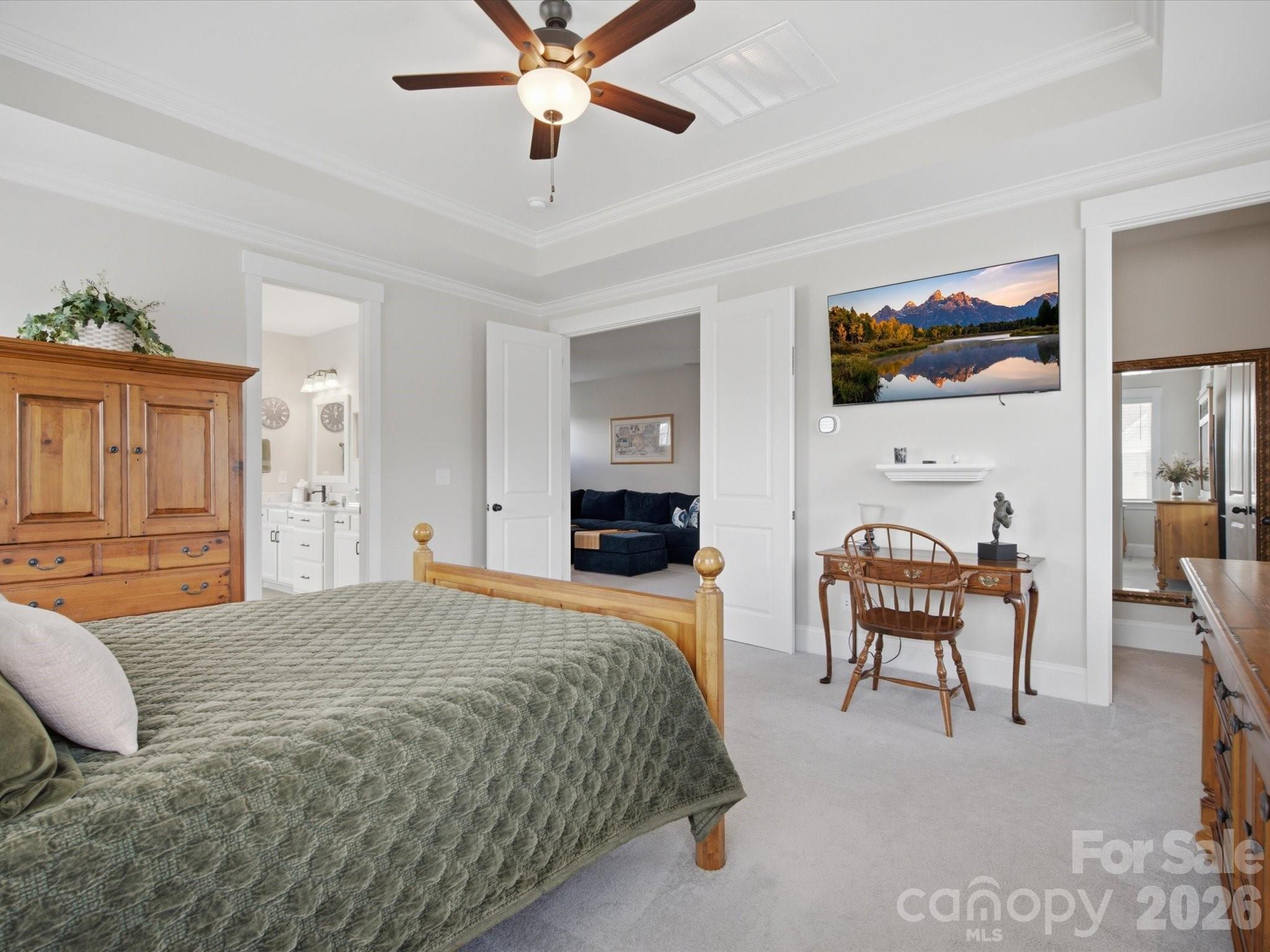 364 Luray Way Property Photo 5