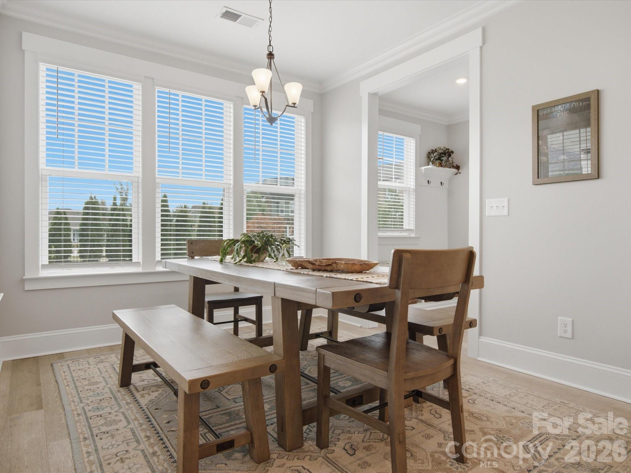 364 Luray Way Property Photo 18