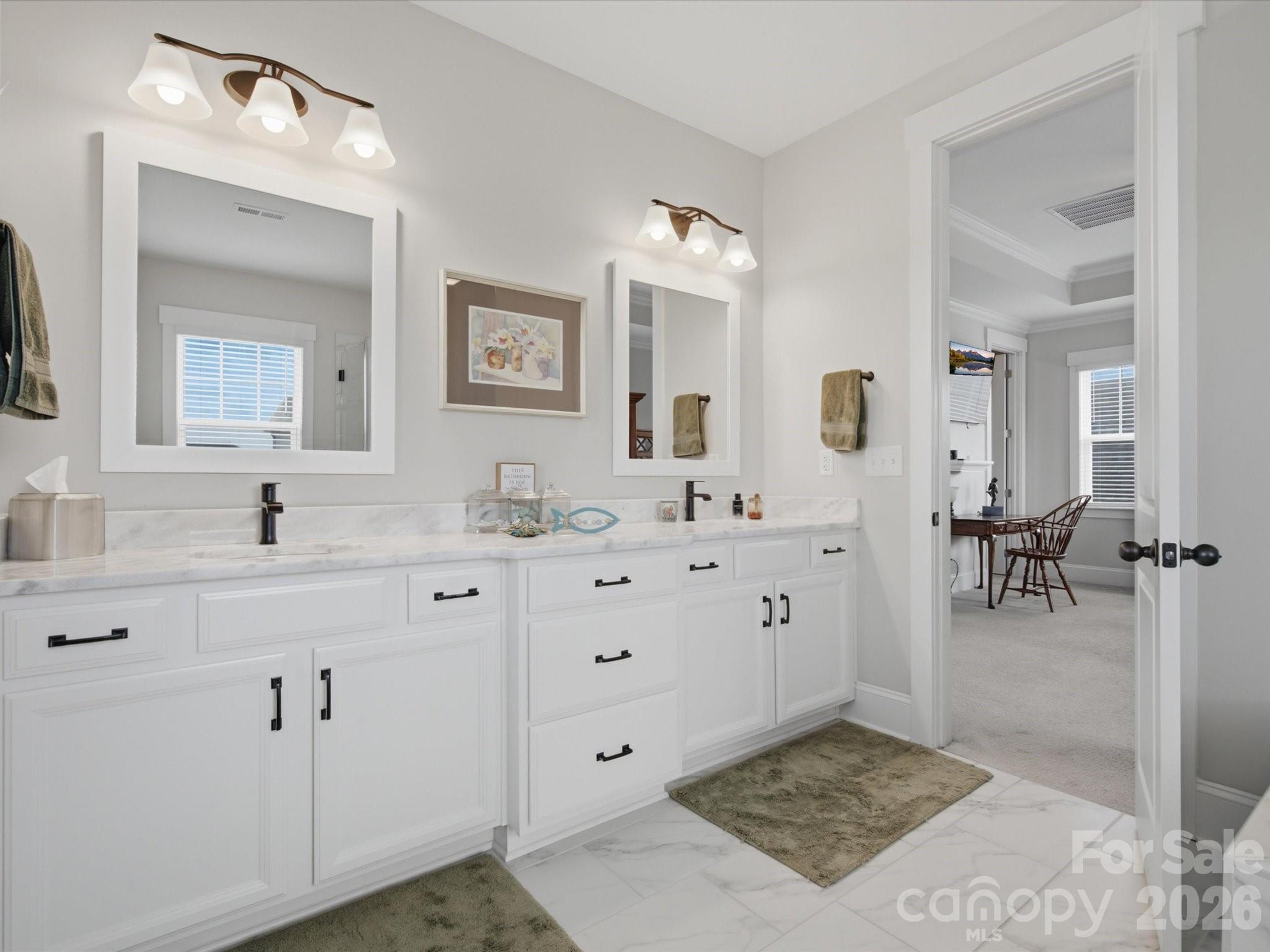 364 Luray Way Property Photo 24