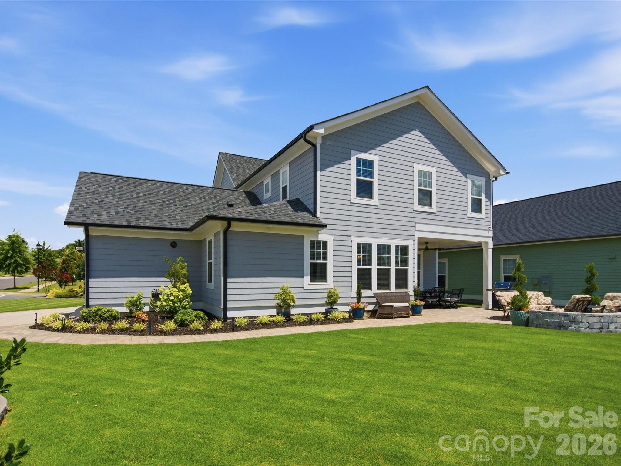 364 Luray Way Property Photo 32