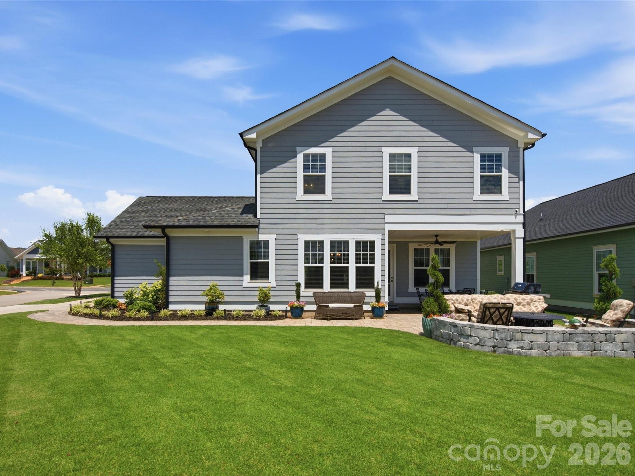 364 Luray Way Property Photo 33