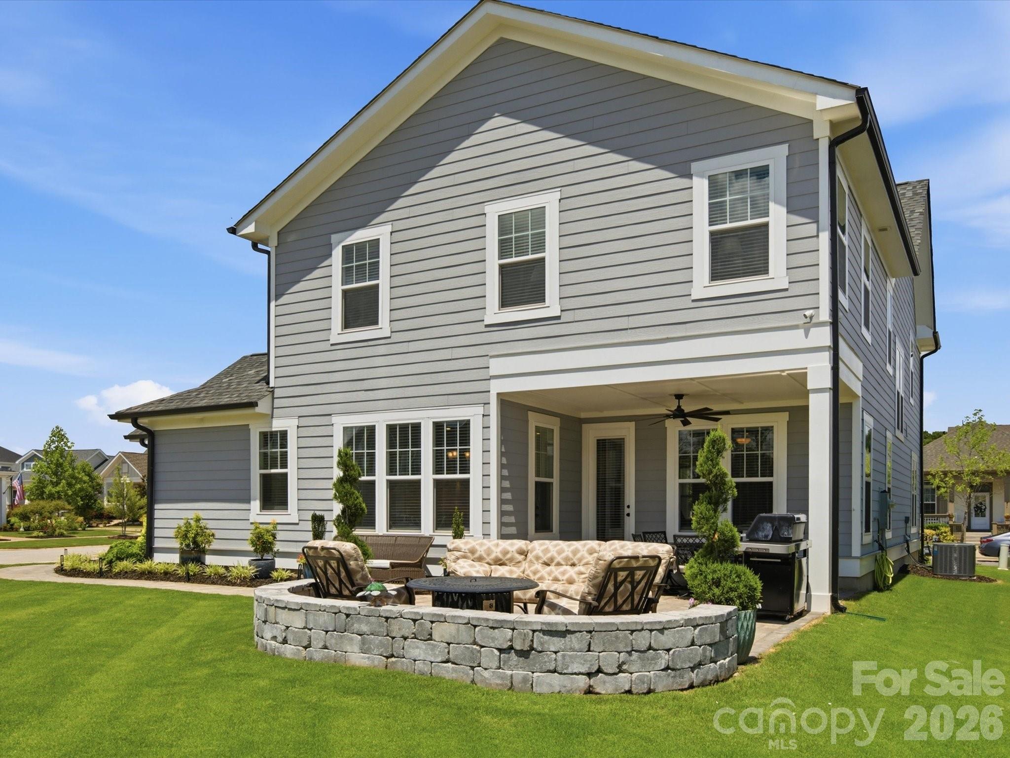 364 Luray Way Property Photo 34
