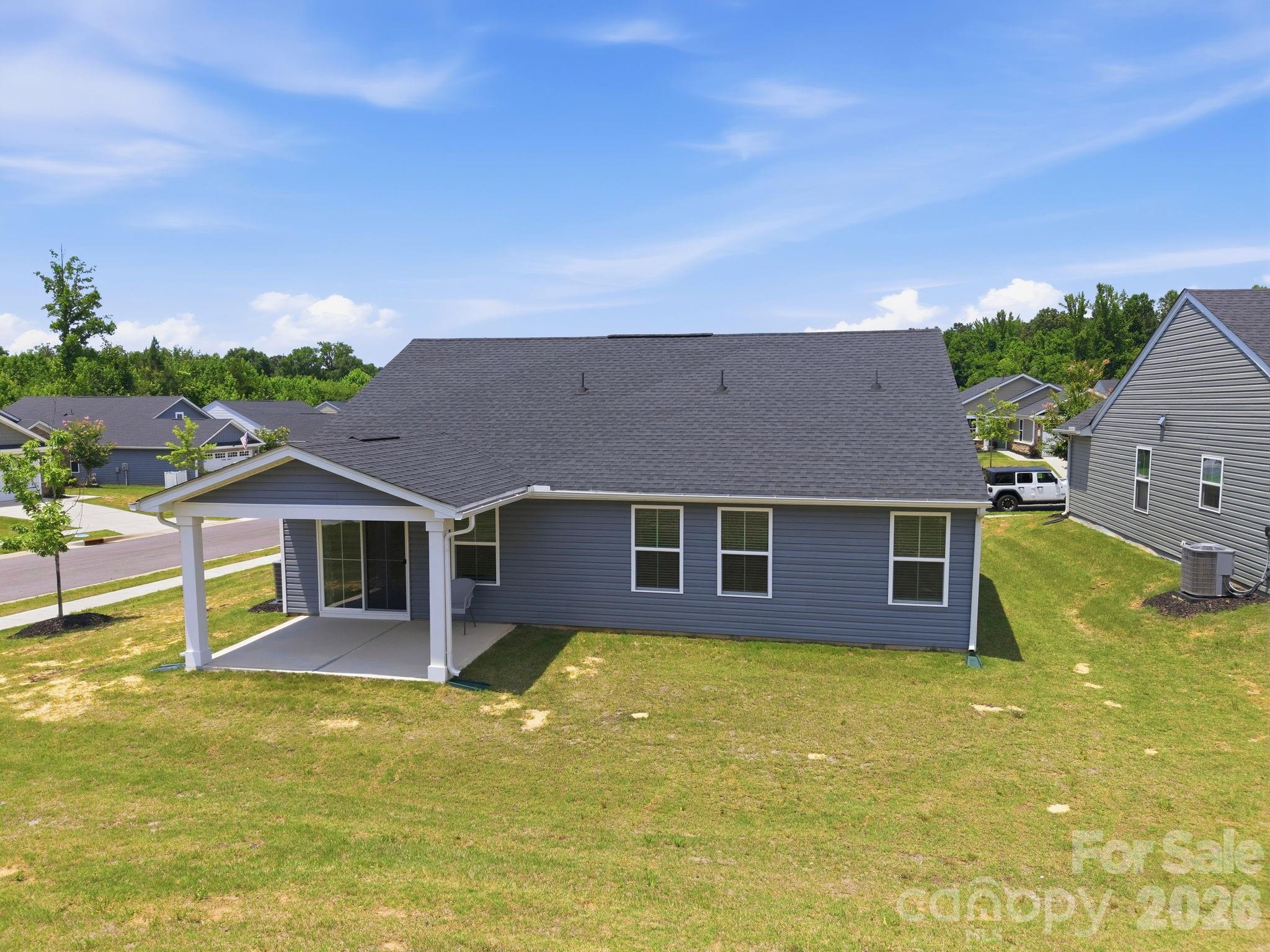 621 Grandiflora Avenue Property Photo 3