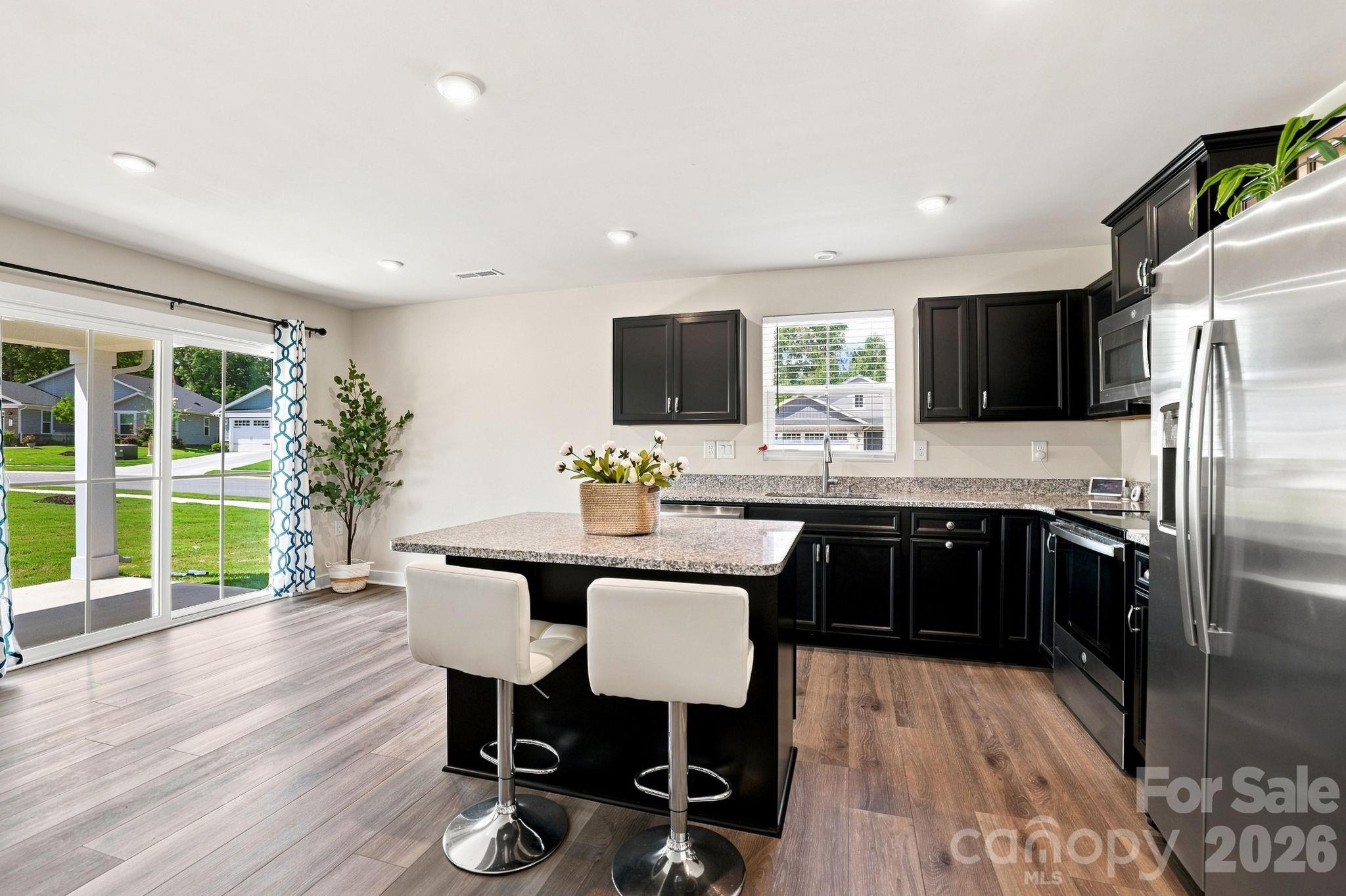 621 Grandiflora Avenue Property Photo 4