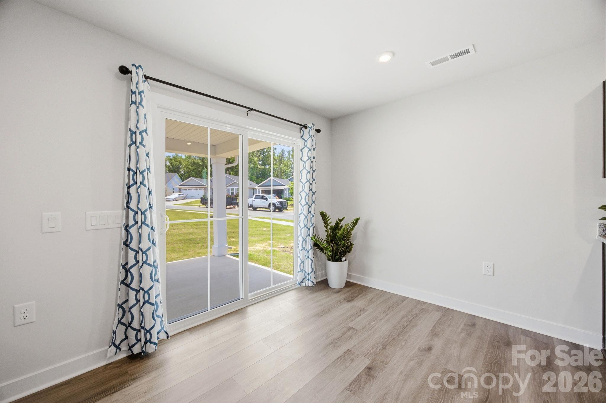 621 Grandiflora Avenue Property Photo 7