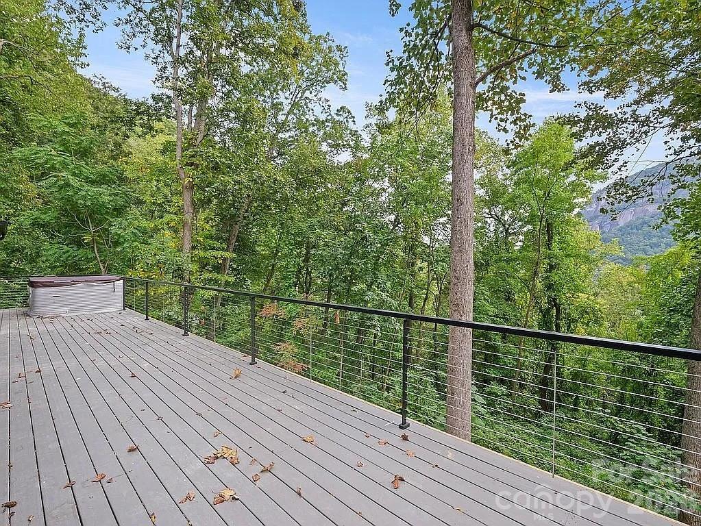 384 Cascada Vista Drive Property Photo 8