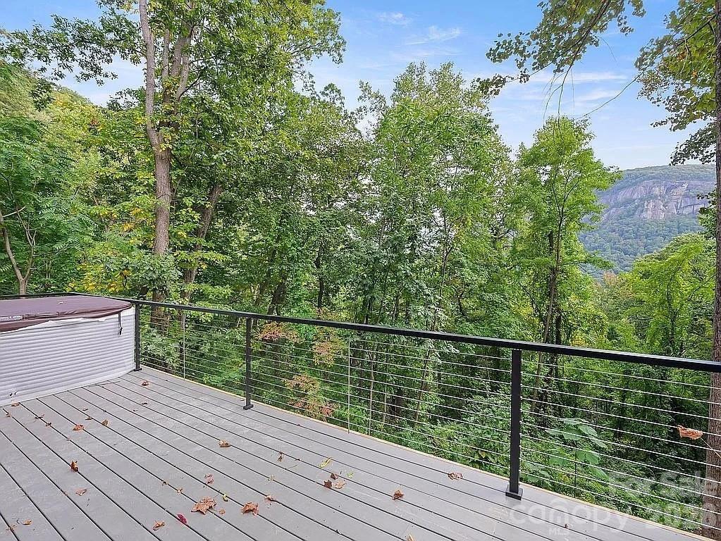 384 Cascada Vista Drive Property Photo 14