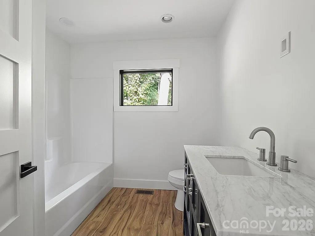 384 Cascada Vista Drive Property Photo 16