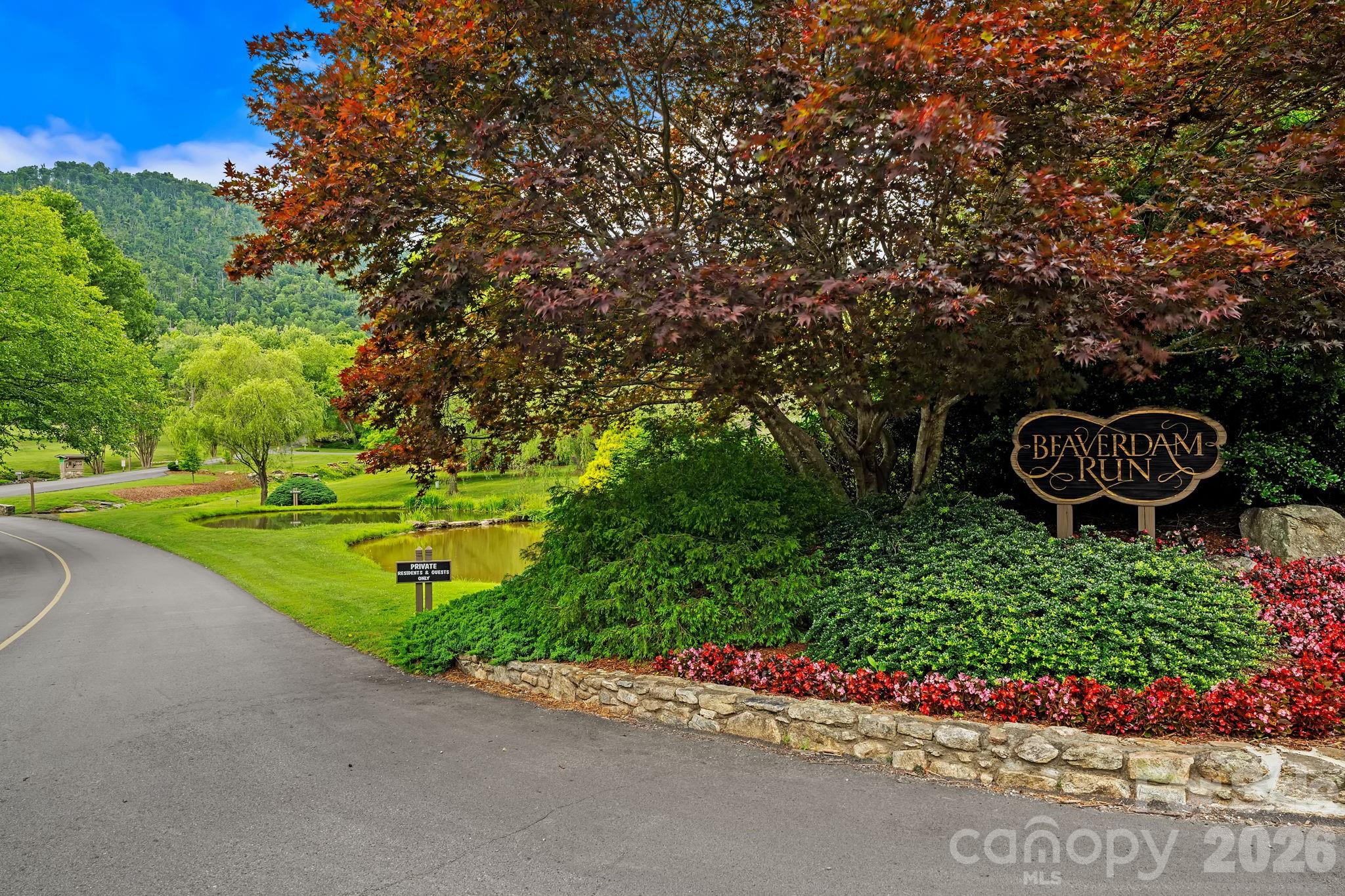 52 Clubside Drive Property Photo 2