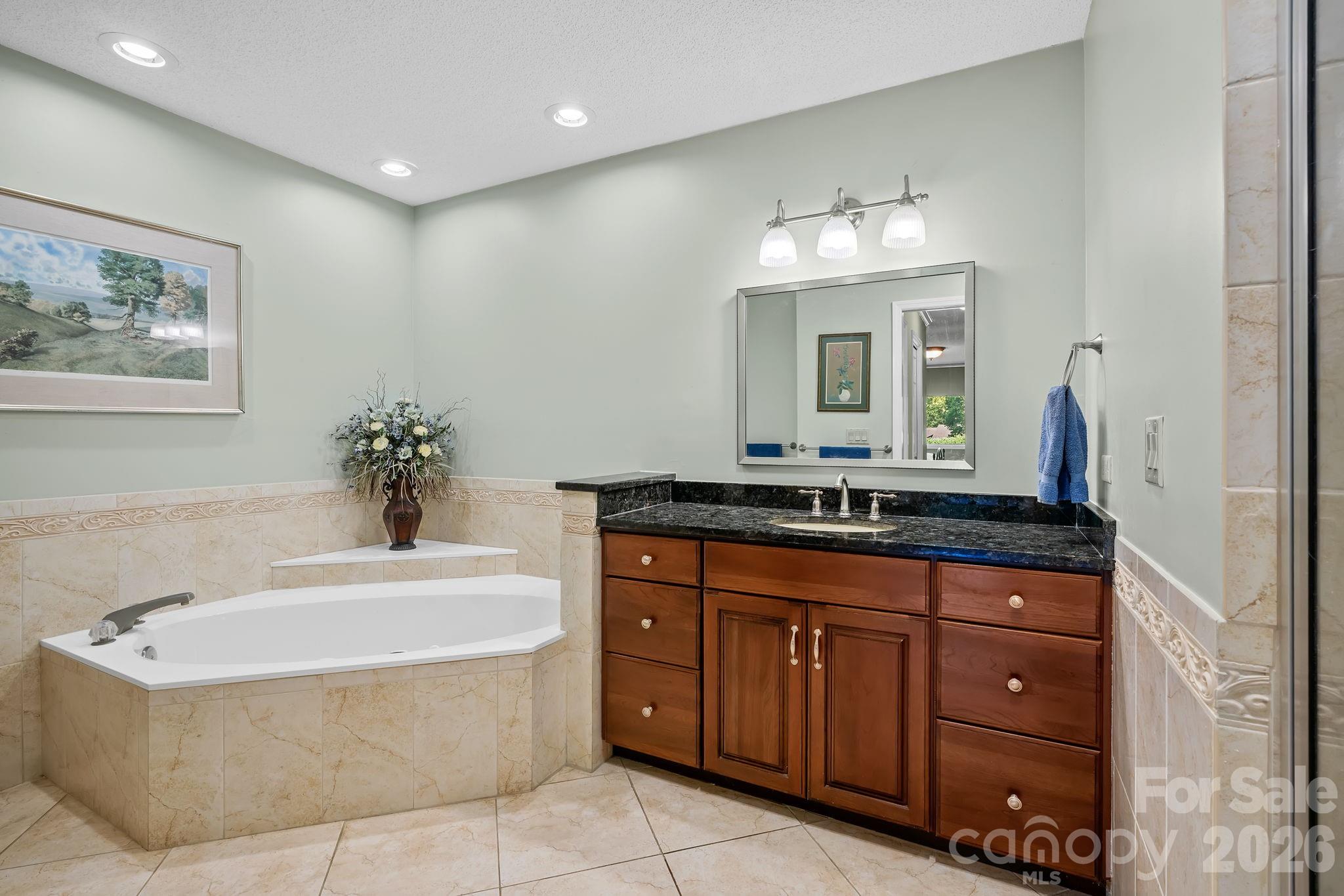 52 Clubside Drive Property Photo 19