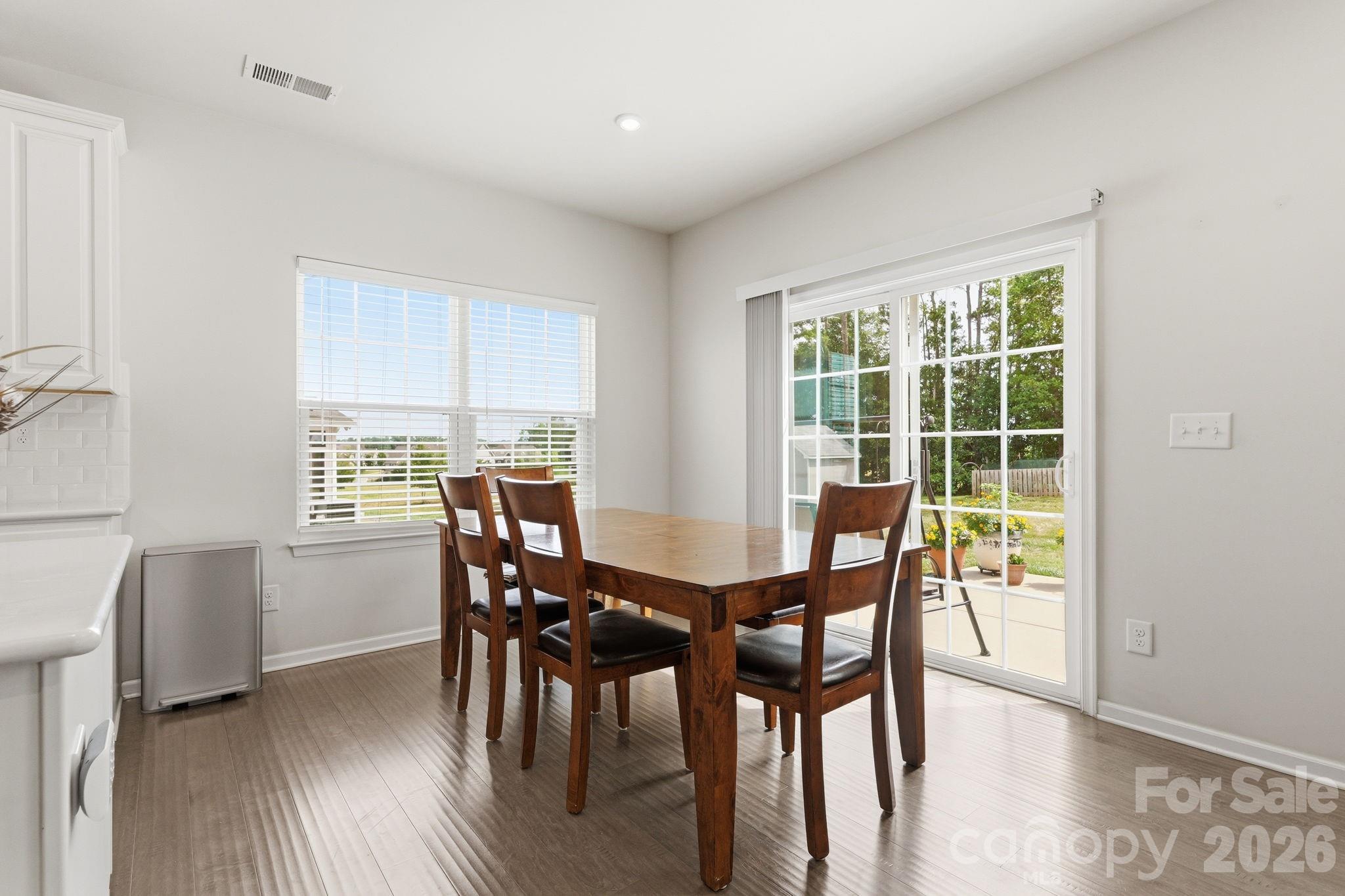 1848 Scarbrough Circle Property Photo 6