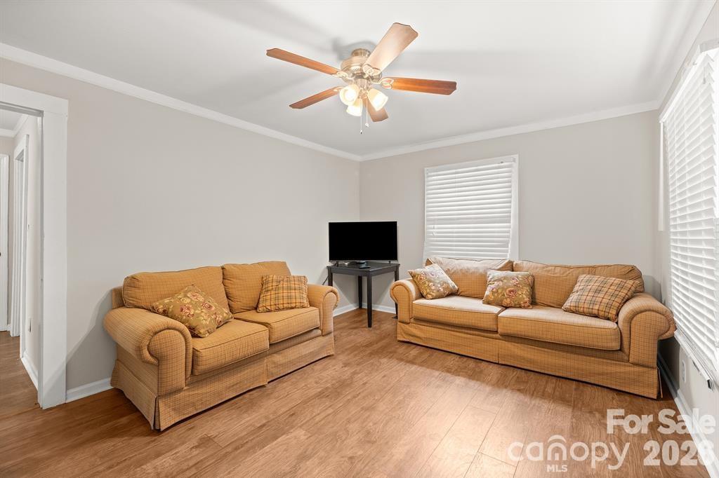 215 Keels Avenue Property Photo 4
