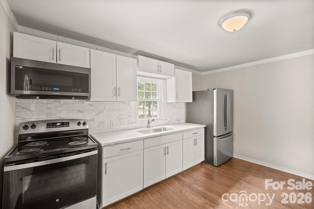 215 Keels Avenue Property Photo 7