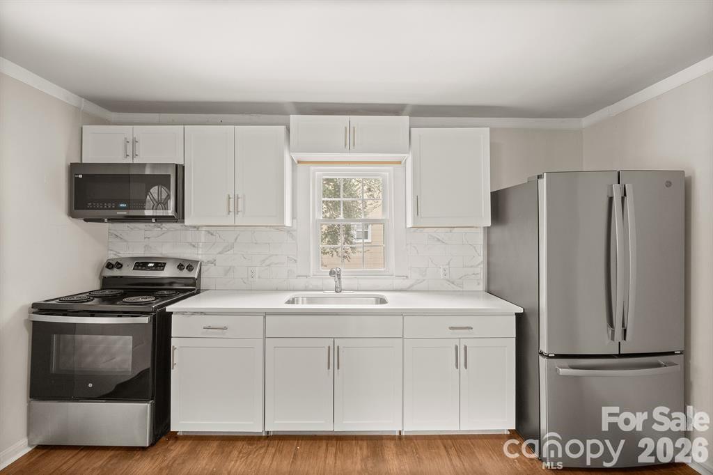 215 Keels Avenue Property Photo 8