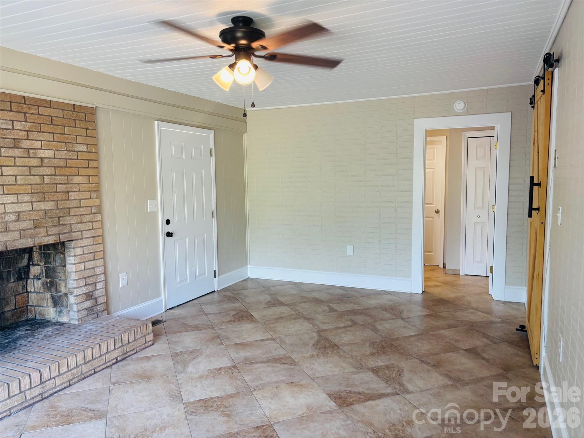 168 Collins Avenue Property Photo 15