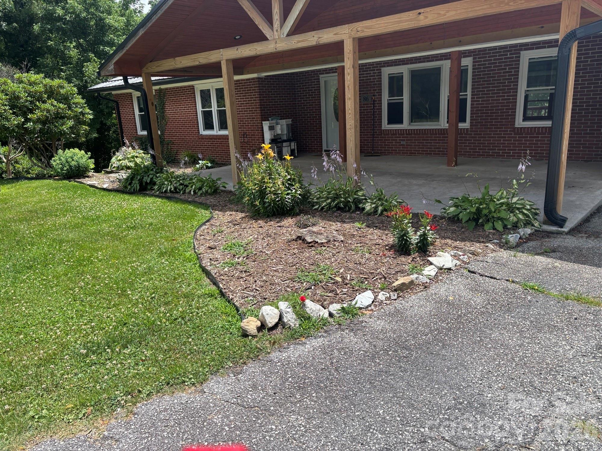 86 Jack Sullins Road Property Photo 2