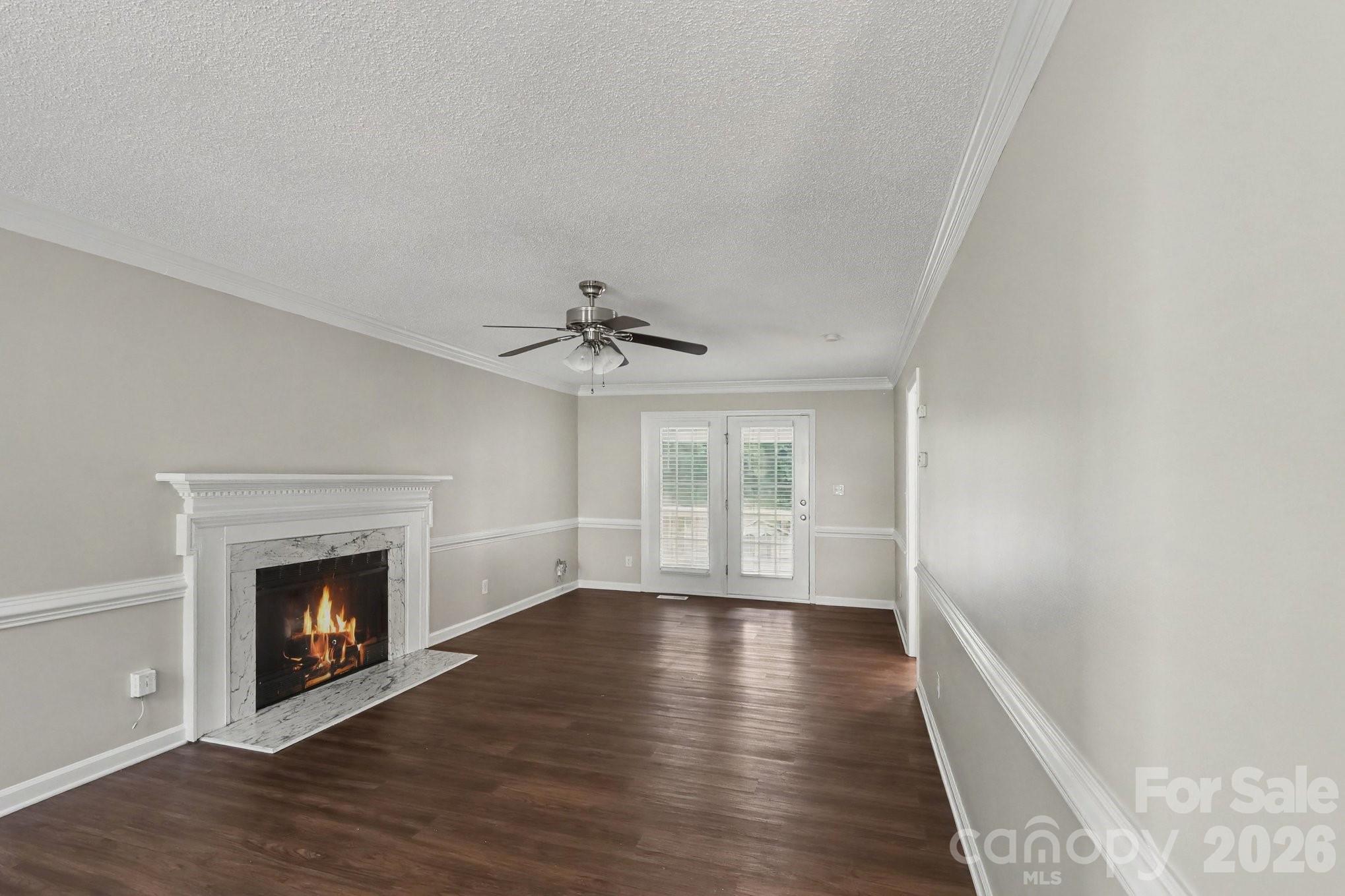 4719 Beech Crest Place Property Photo 4