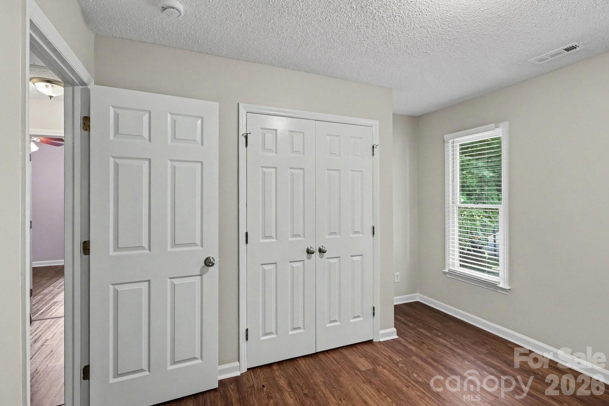 4719 Beech Crest Place Property Photo 9