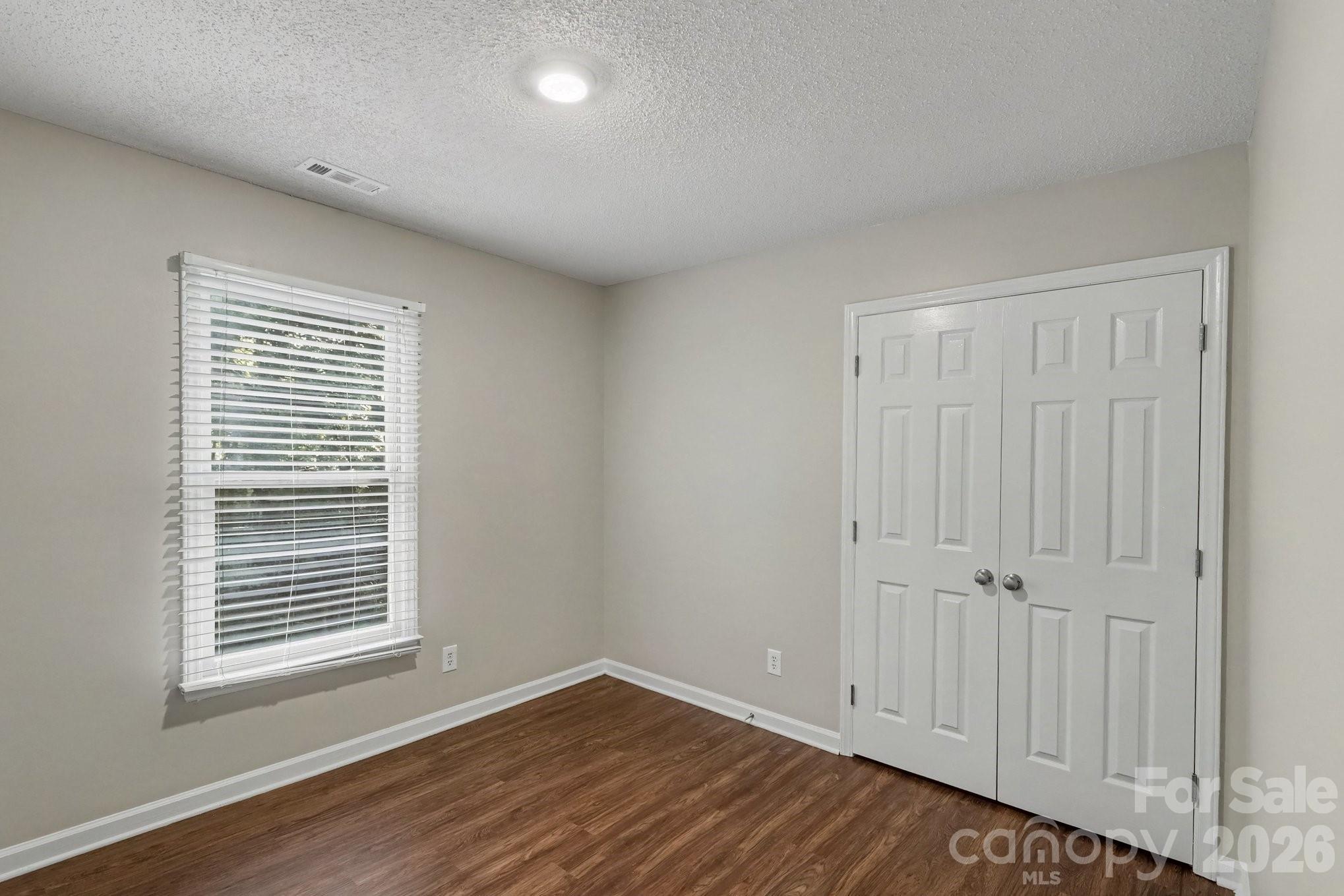 4719 Beech Crest Place Property Photo 11