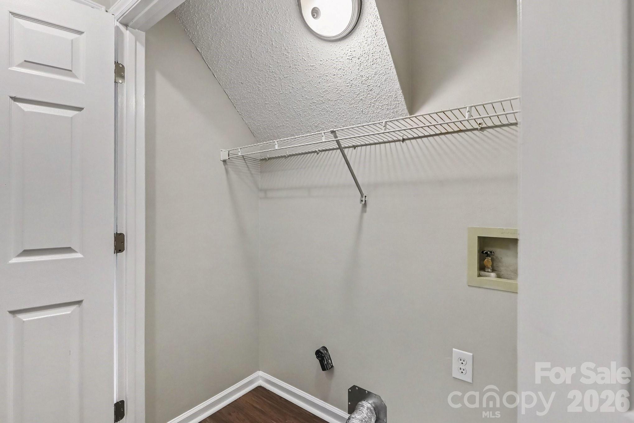 4719 Beech Crest Place Property Photo 13