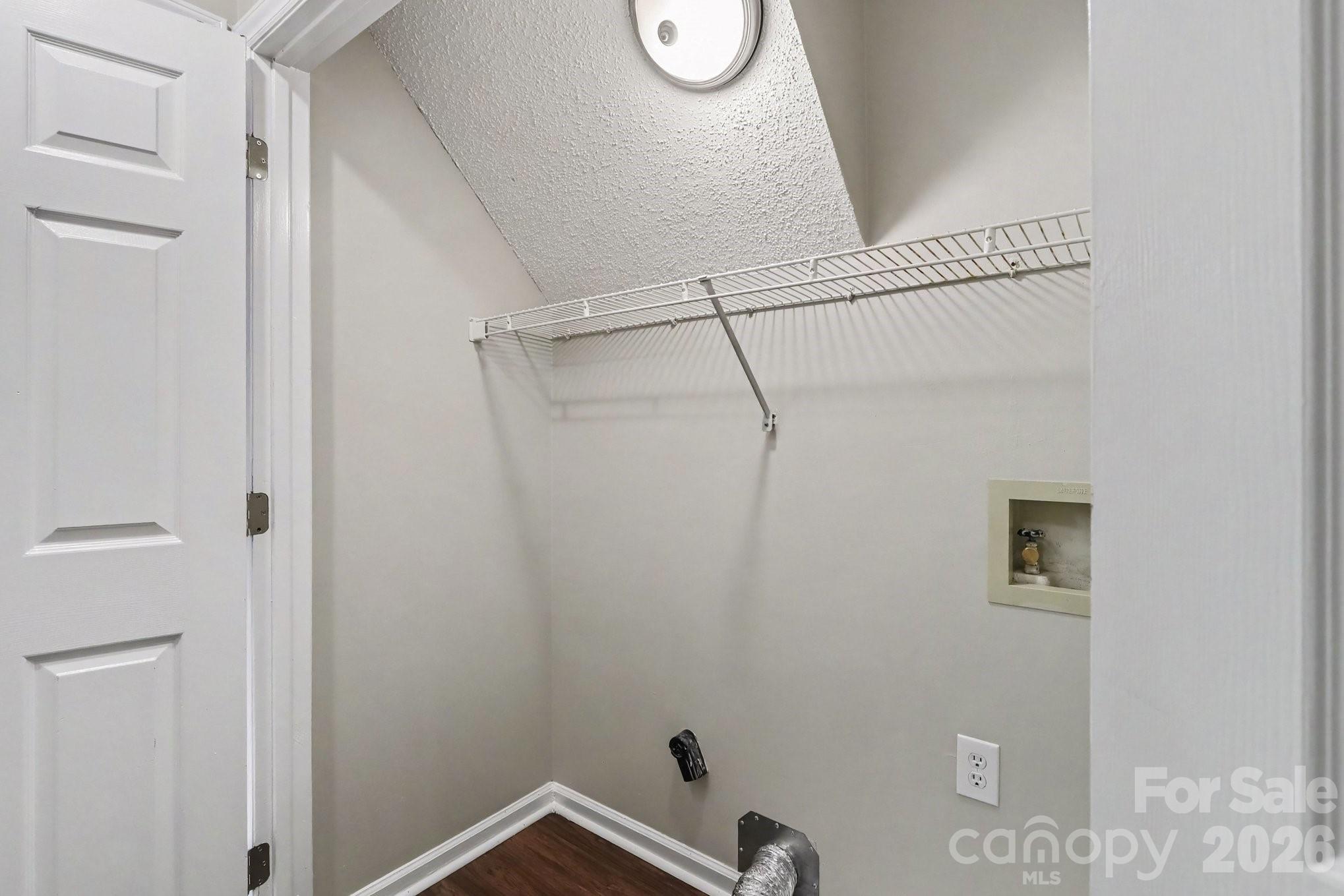 4719 Beech Crest Place Property Photo 14