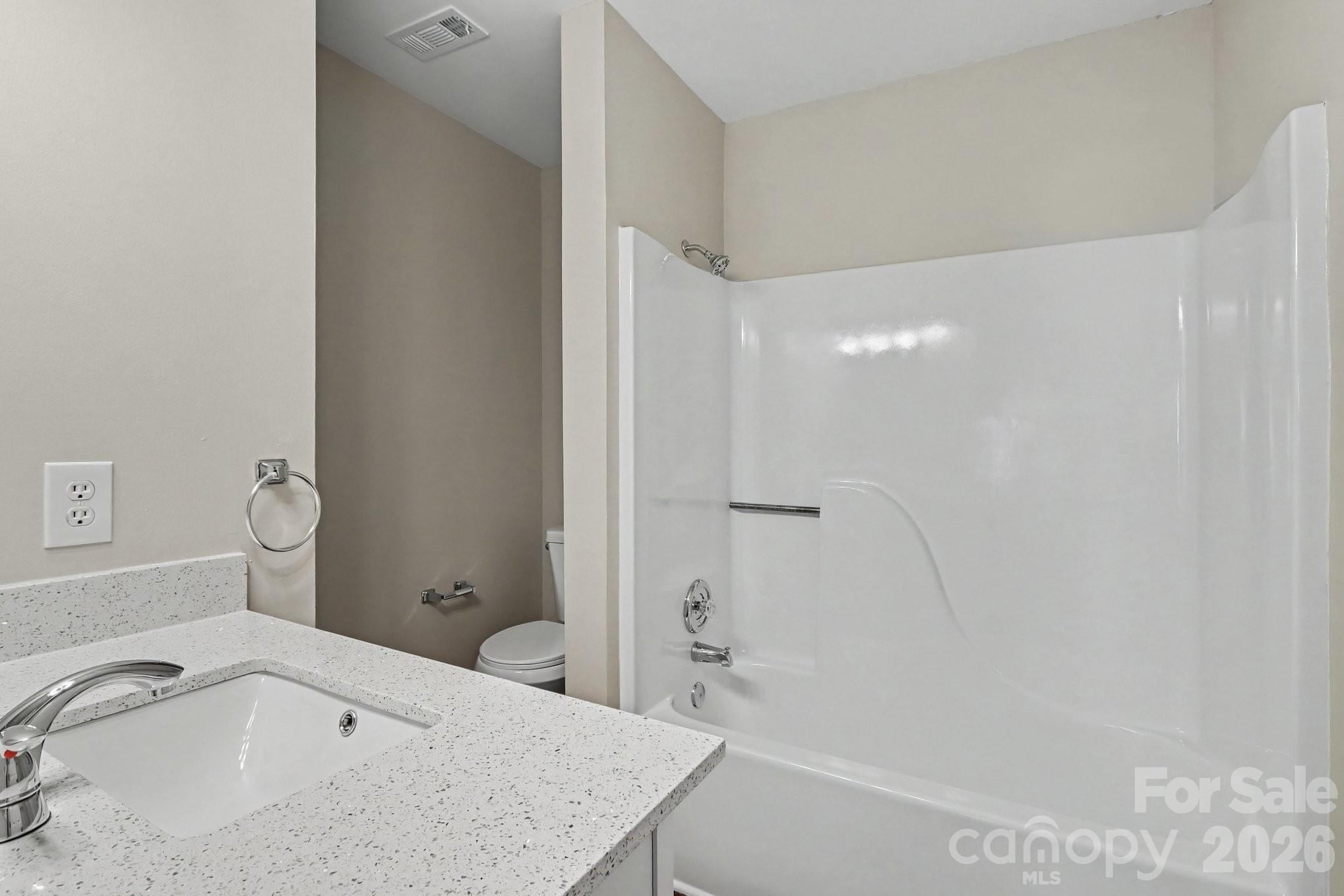 4719 Beech Crest Place Property Photo 16