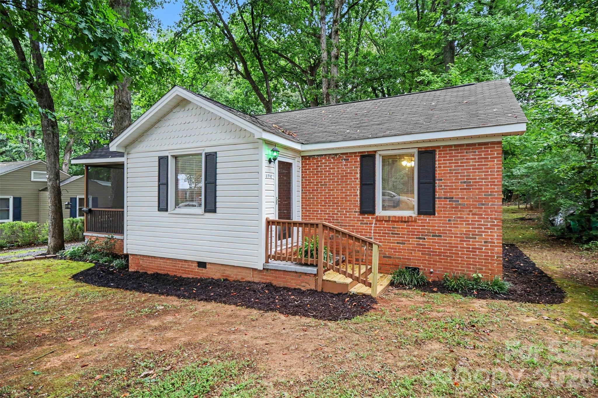 406 Nims Street Property Photo 3