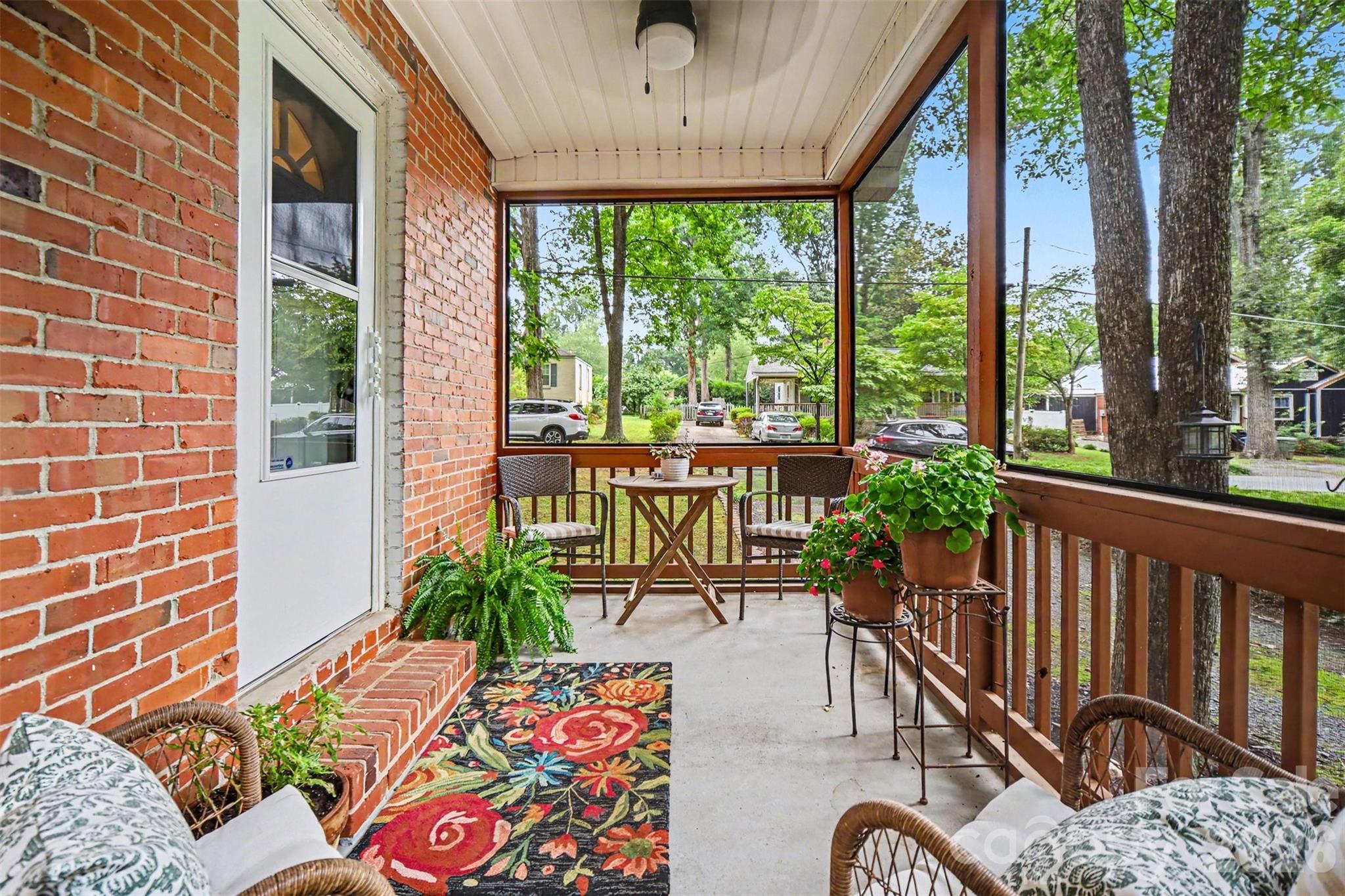 406 Nims Street Property Photo 4
