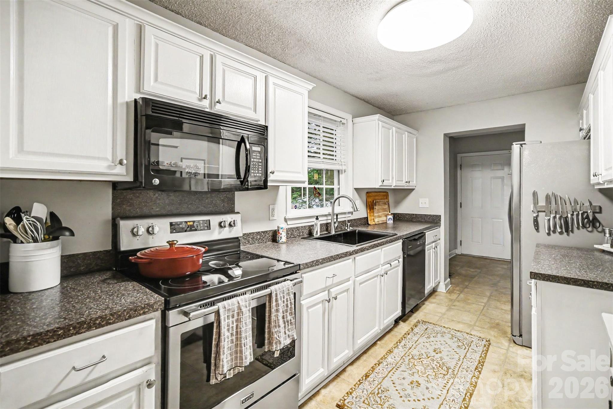 406 Nims Street Property Photo 12