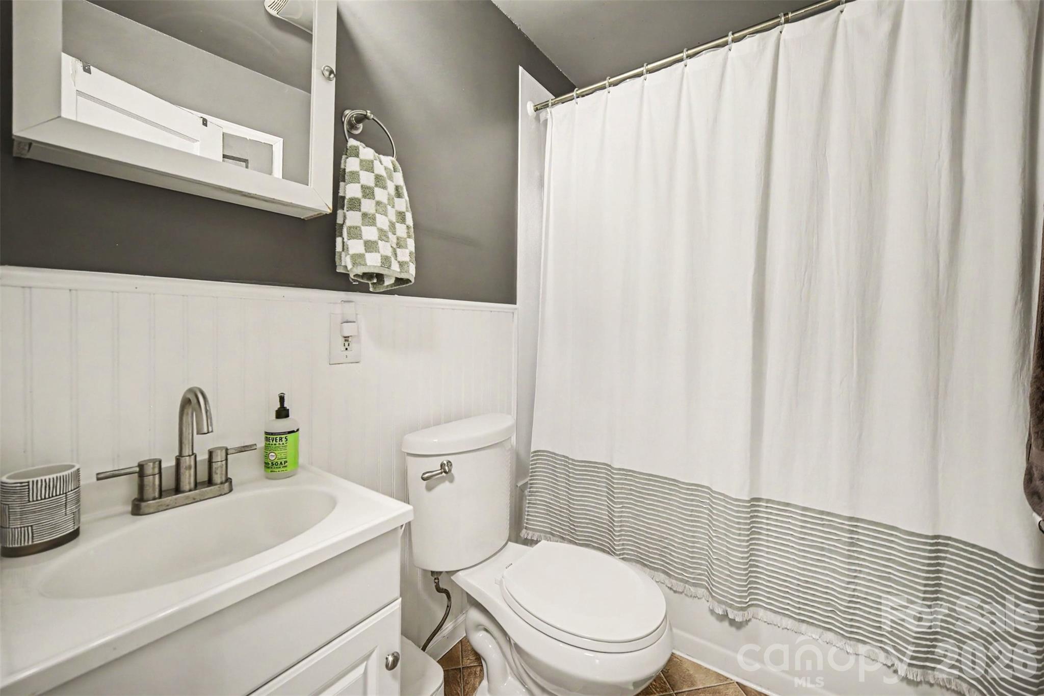 406 Nims Street Property Photo 23