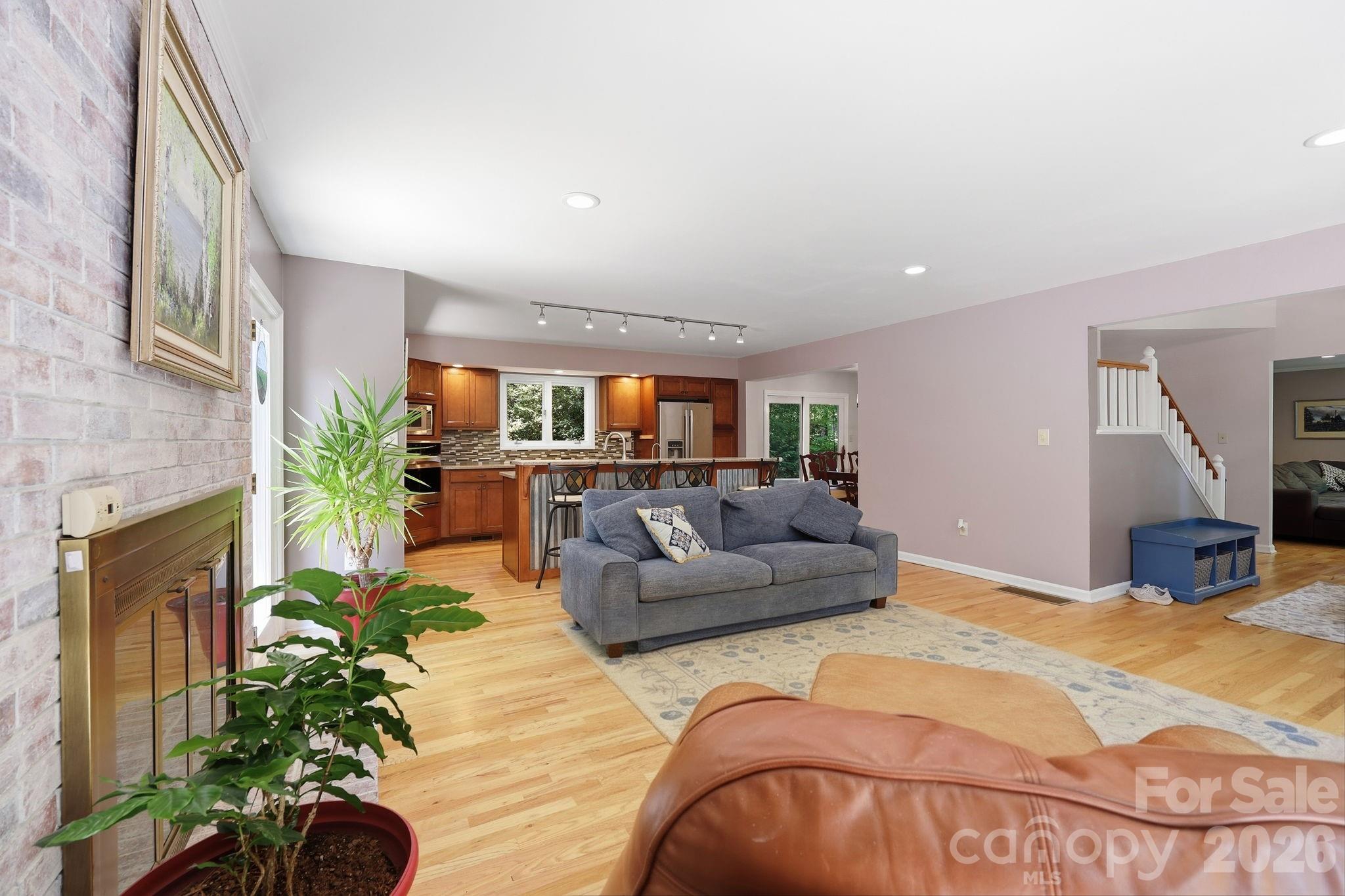 202 Riva Ridge Drive Property Photo 7