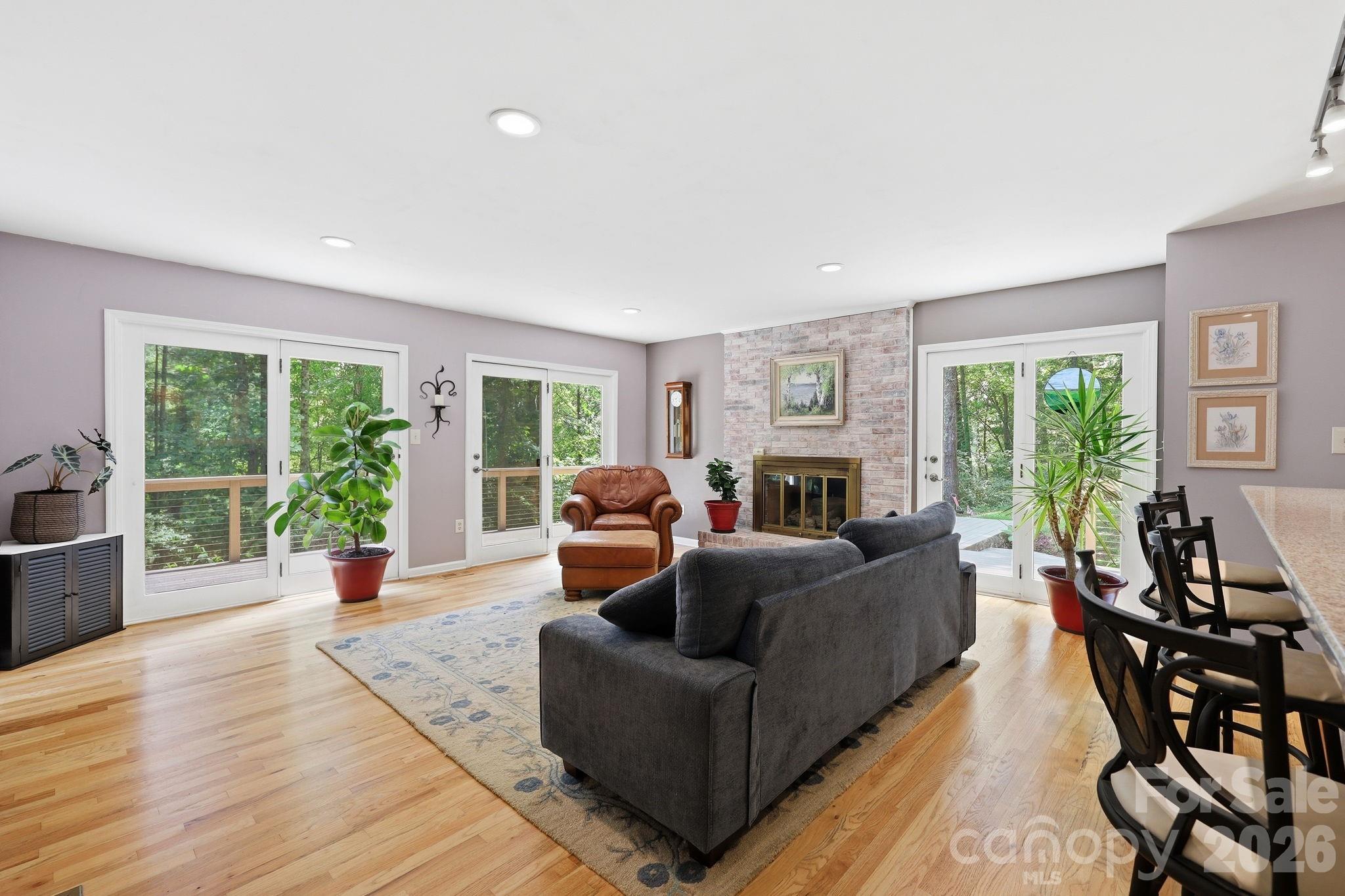 202 Riva Ridge Drive Property Photo 8