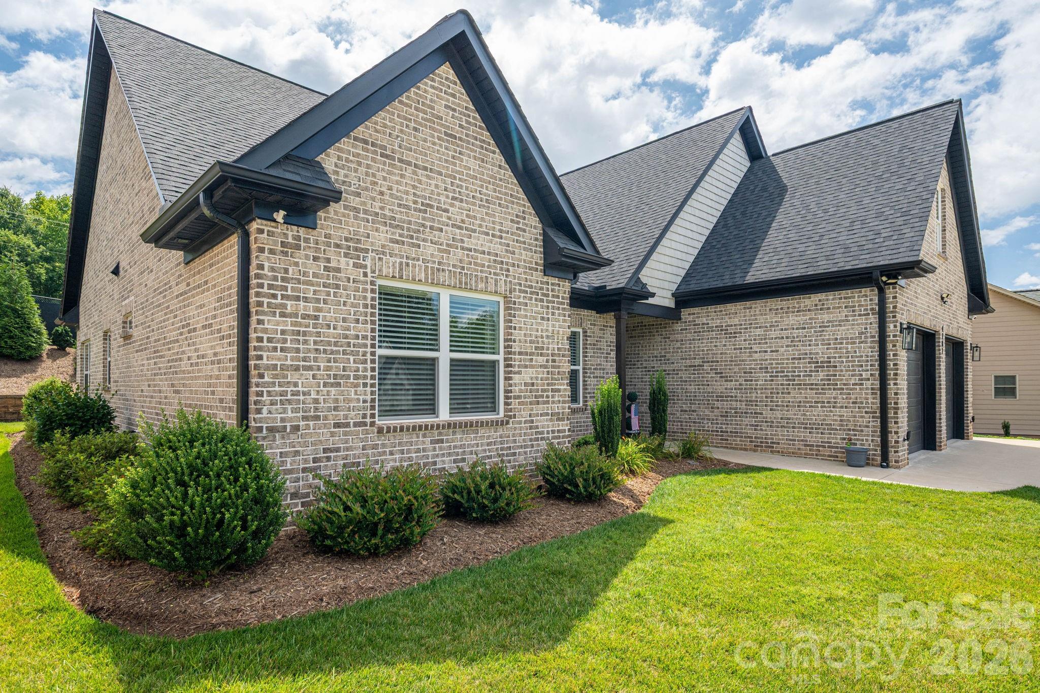 4282 Holly Circle Property Photo 3