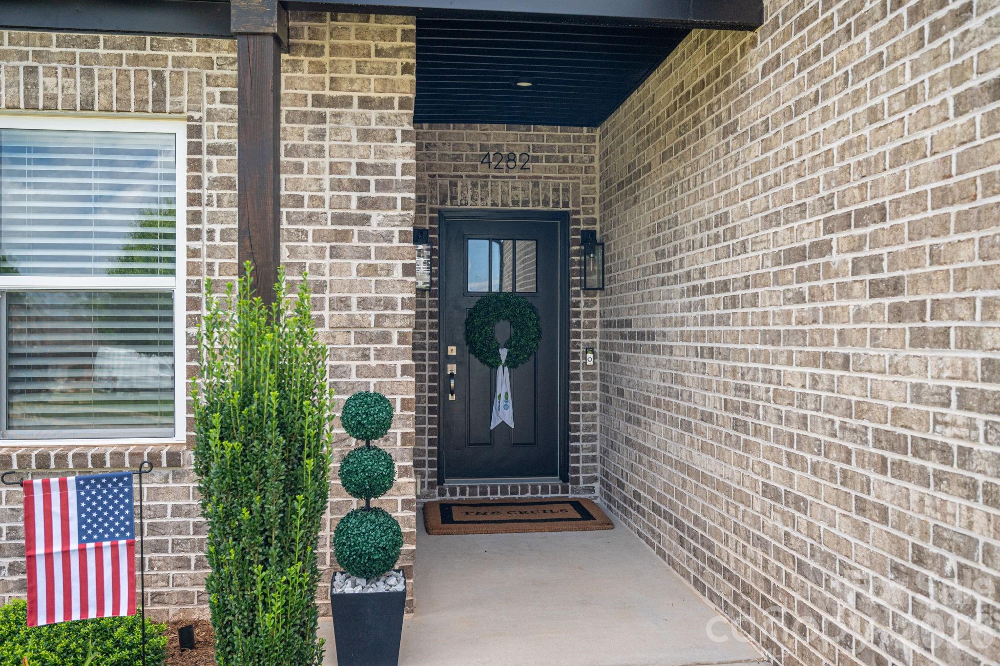 4282 Holly Circle Property Photo 5