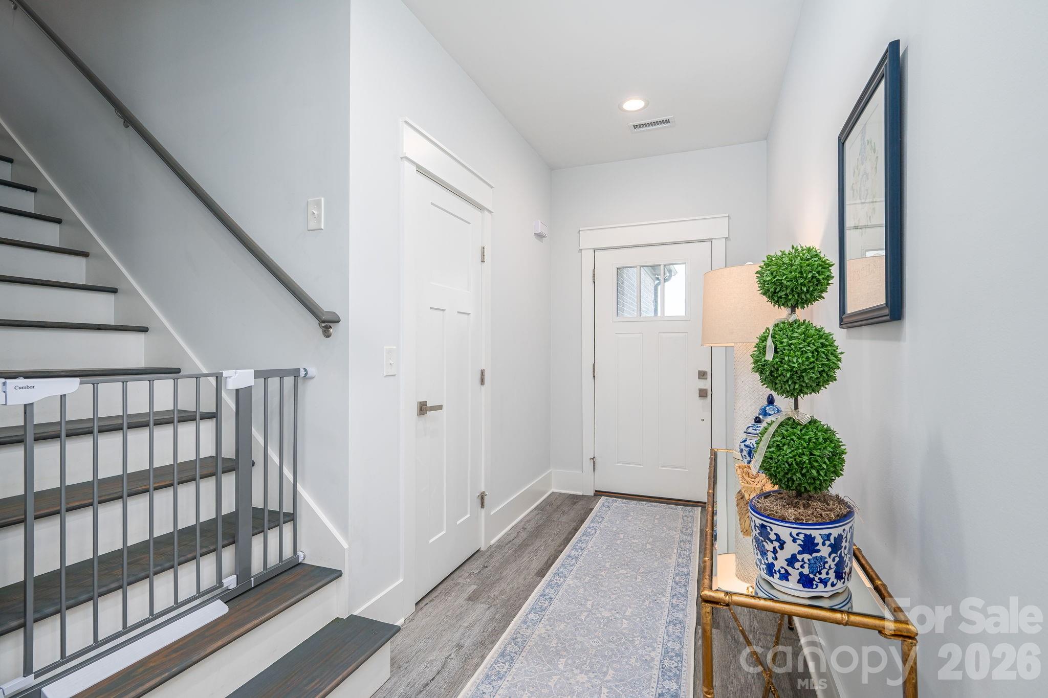 4282 Holly Circle Property Photo 6
