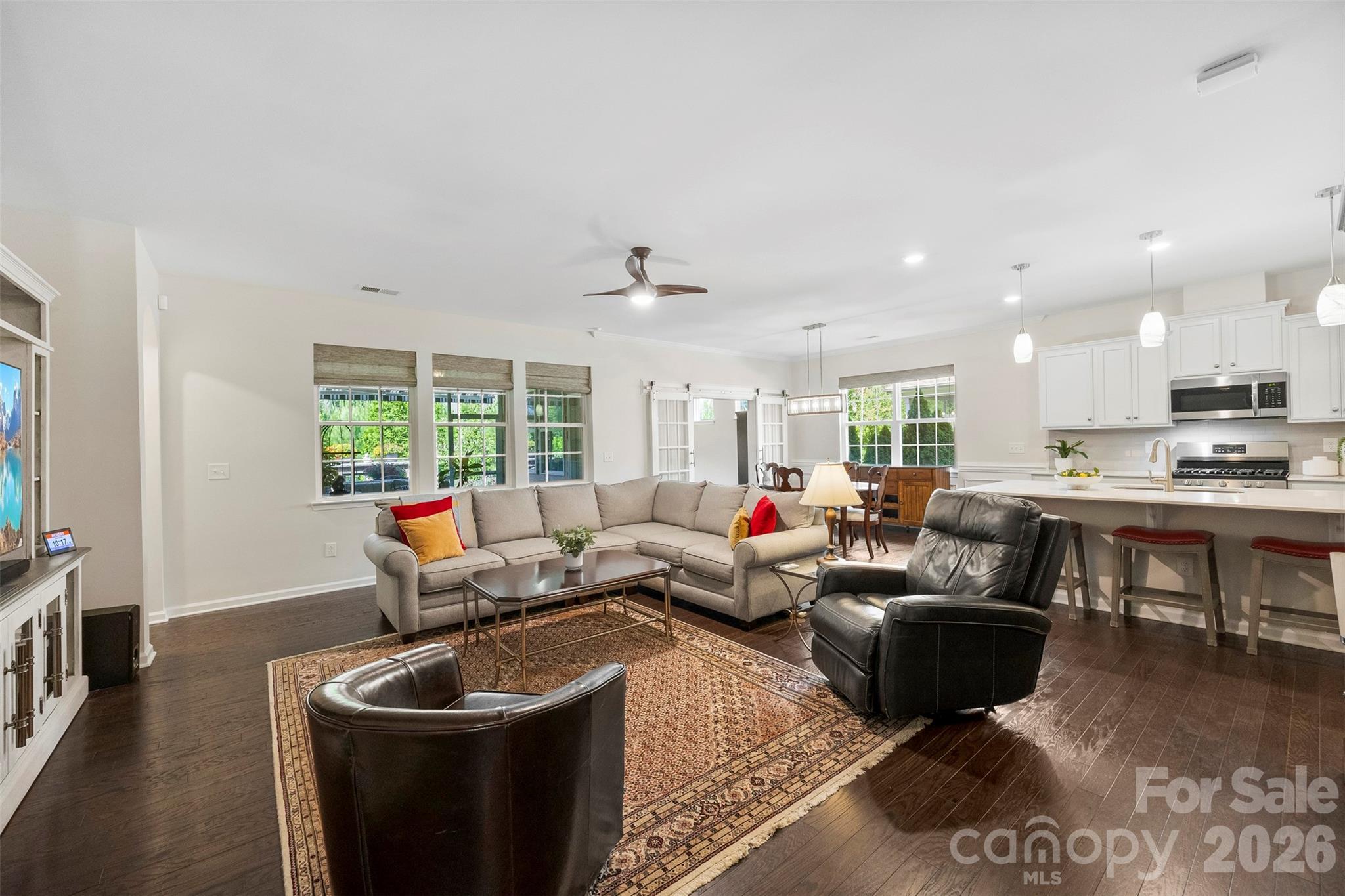 136 Picasso Trail Property Photo 7