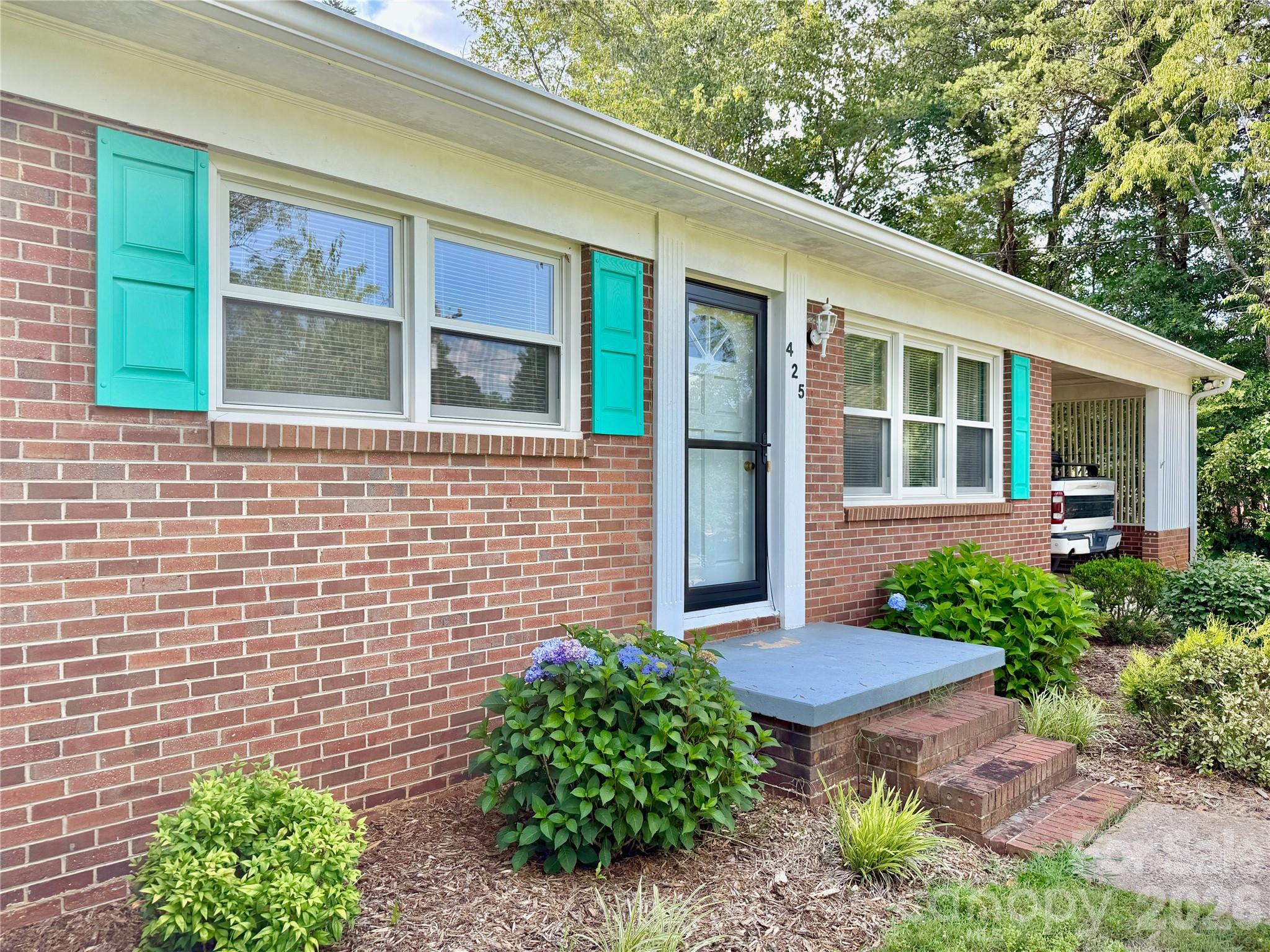 425 Bost Road Property Photo 4