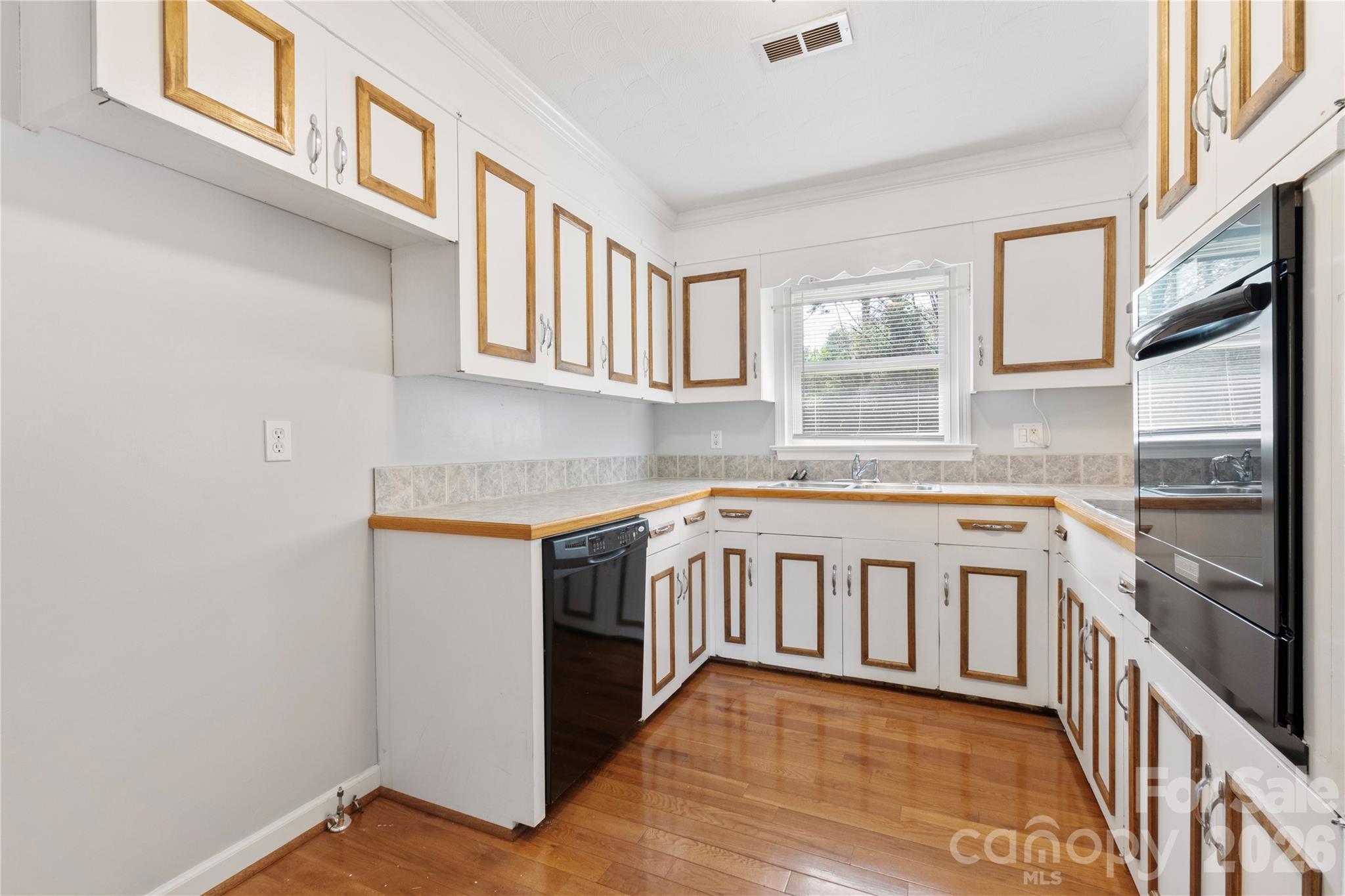 425 Bost Road Property Photo 11