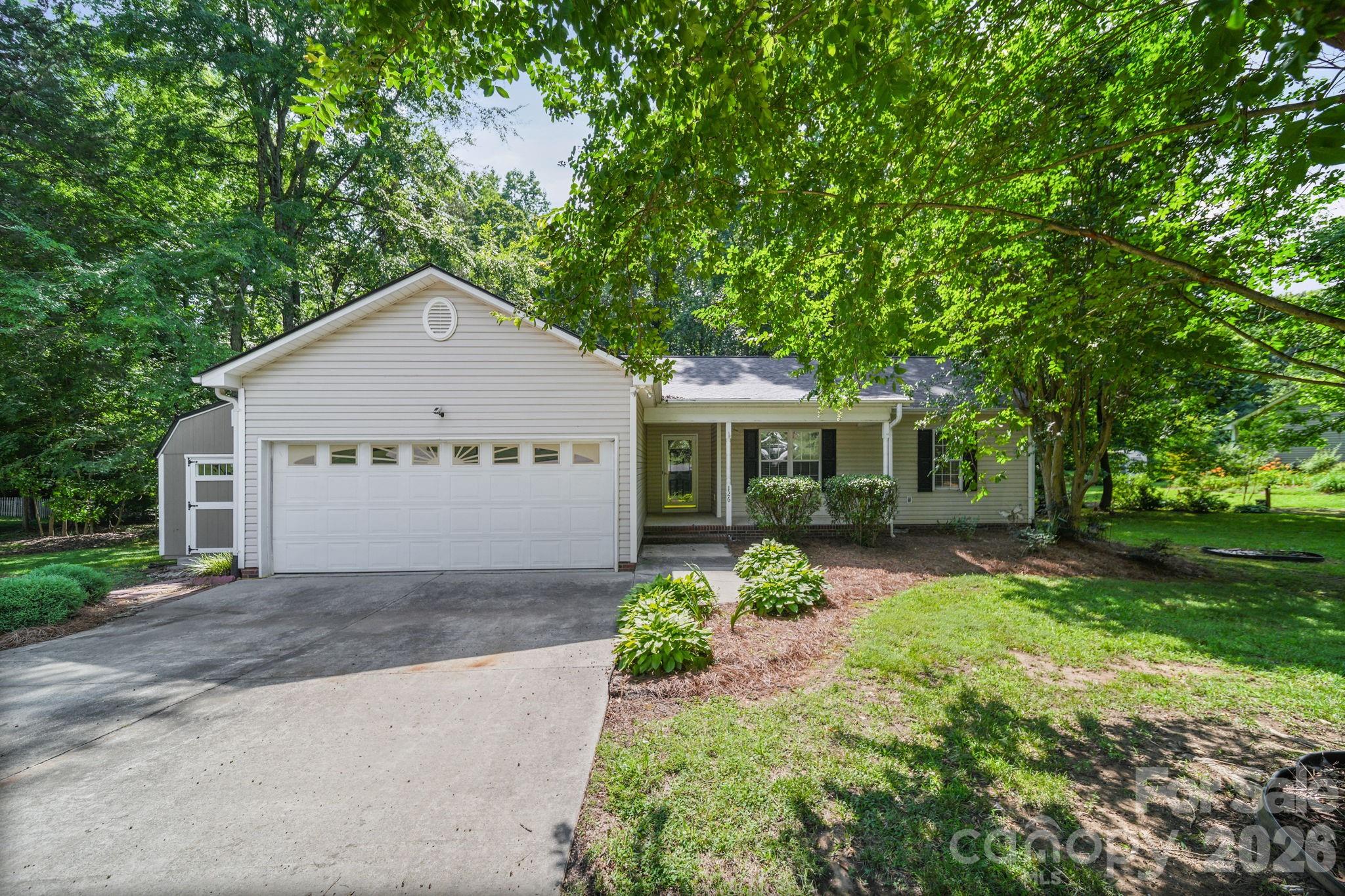 126 Fritzvon Drive Property Photo 1