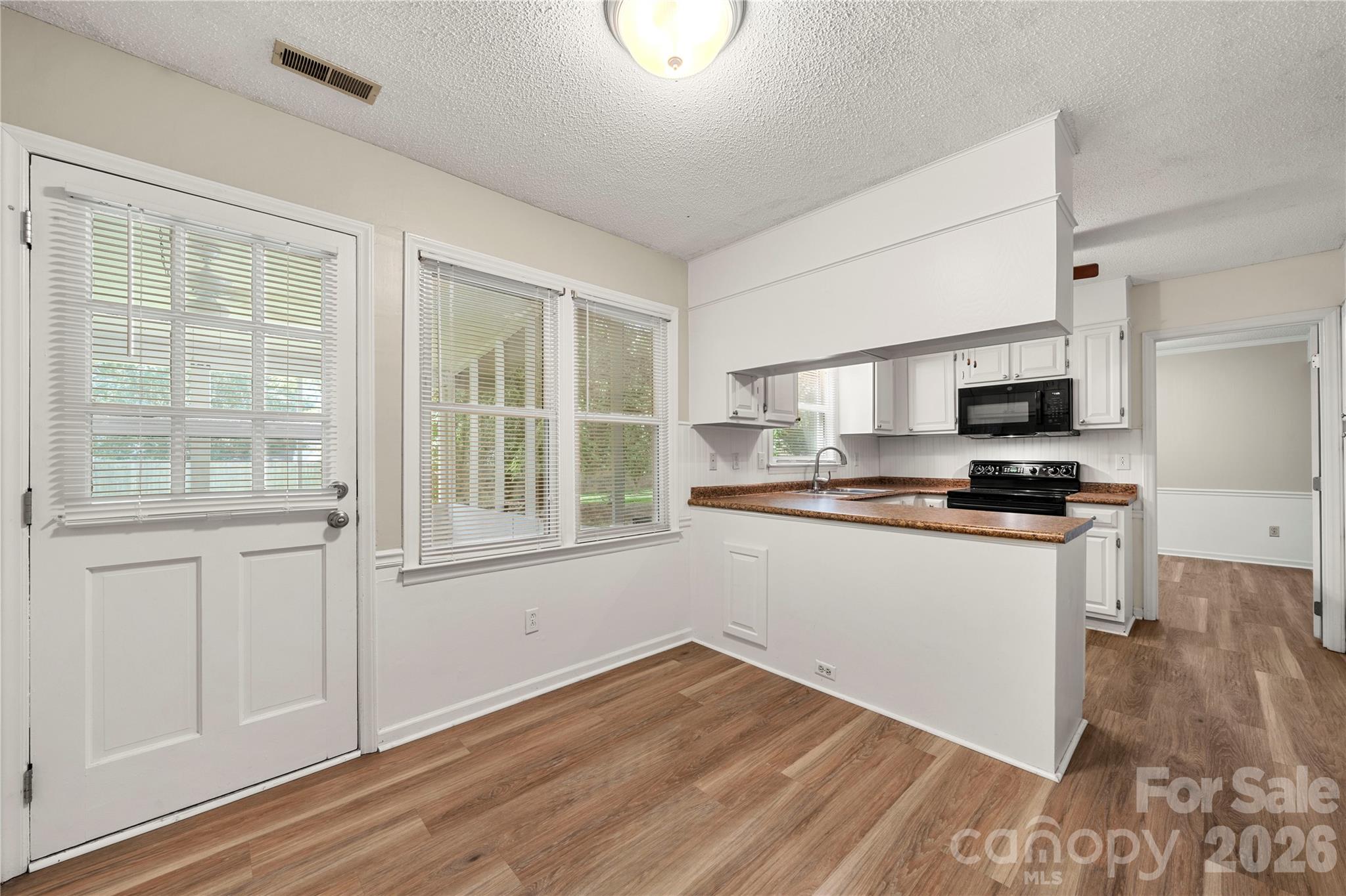 628 Bellows Lane Property Photo 16